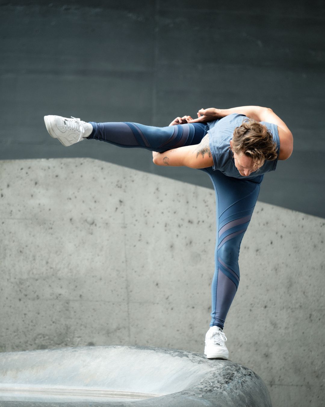 Yoga is all about exploring your body and having fun with movement. It’s not about getting the pose perfect—it’s about discovering what feels good and growing from there. Let’s move, breathe, and play together!
📸@undergroundcaballero
#YogaTeacher #YogaClassesZürich #MindfulMovement #BodyAwareness #YogaJourney #ExploreYourBody #ZürichYoga #YogaForAll #PlayfulYoga #YogaInspiration #ZürichLife #BreatheAndMove #YogaCommunity