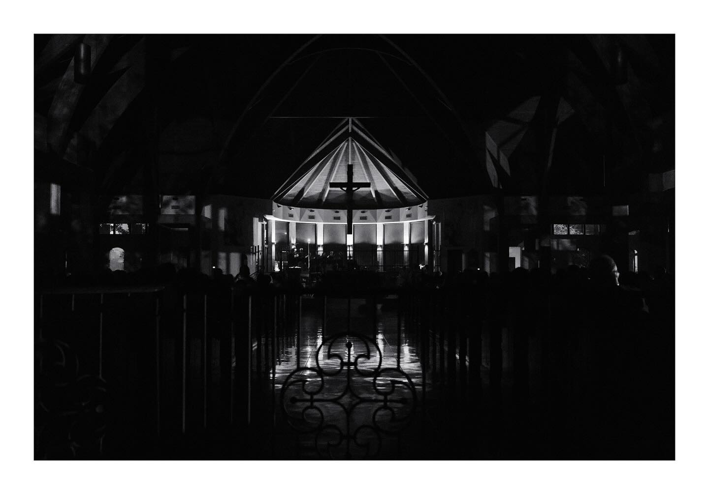 Easter Vigil in the Holy Night 🔥
Shot on the Fujifilm X100VI
•
•
#easter #easterweekend #photography #photographer #fuji #fujifilm #fujifilm_xseries #x100vi #catholic #eastervigil #catholicphotography