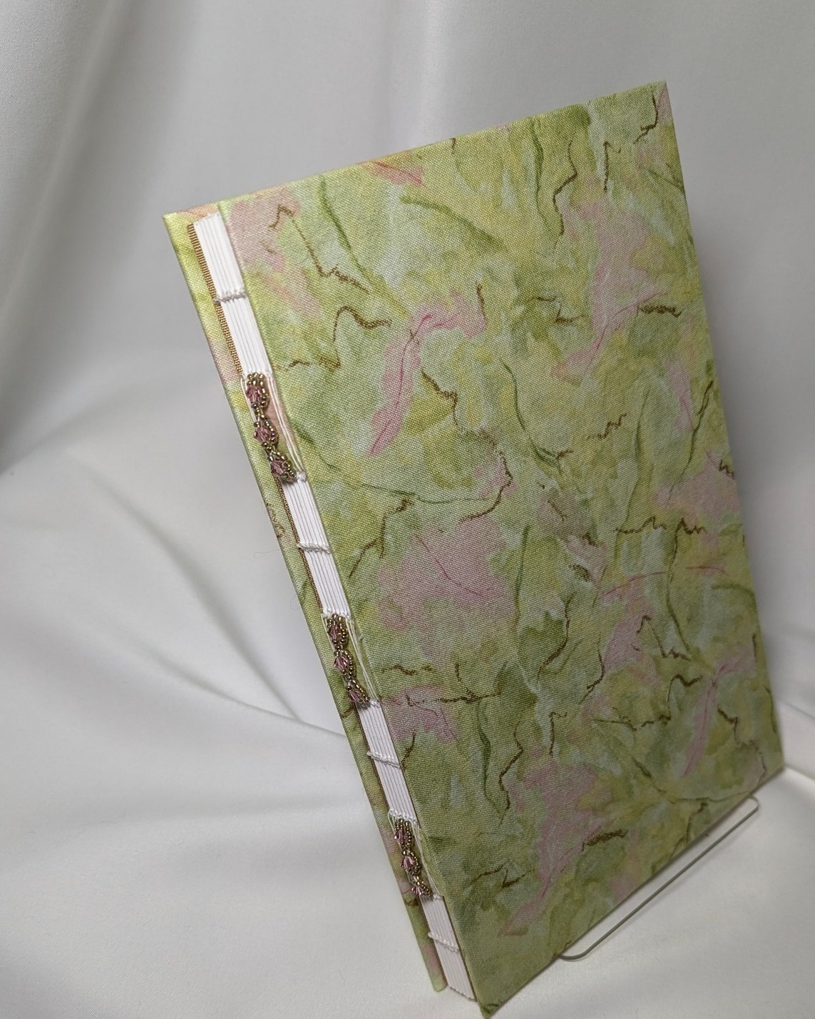 Custom Orders Done!
I had a few custom orders from one of the craft fairs and I have them both done and ready to ship :) I offer free shipping to people who order things at the events so they pay the same price and get exactly what they want!
I have to share the pictures I'm so happy with the results and the purple fabric is SO PRETTY!