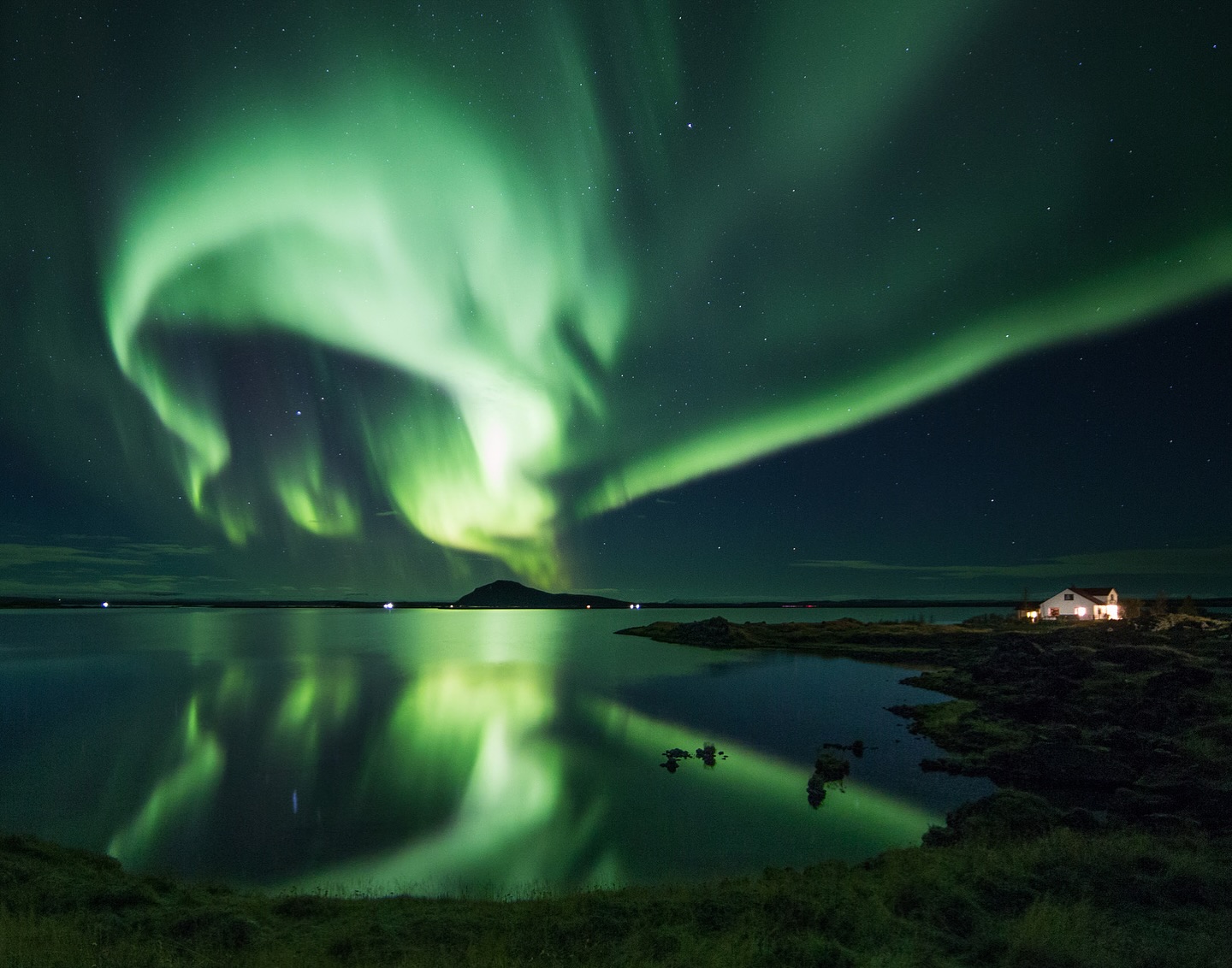 Northern Lights In North #Iceland
By Lake Myvatn #Myvatn #Iceland #visitmyvatn #Northernlights #easyjet