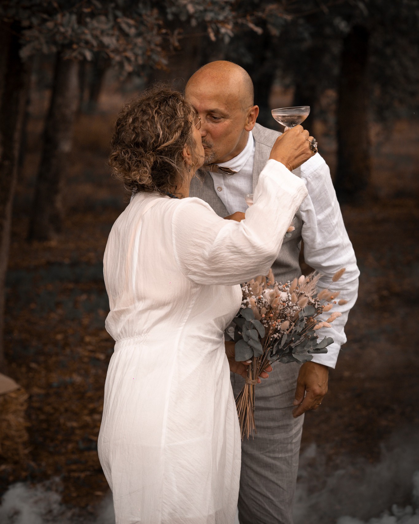 Plongez dans l'épopée captivante de ce mariage, un voyage entre défis et enchantements. Dans notre rubrique 'blog', je vous livre les détails d'une célébration qui résonne encore aujourd'hui comme l'une des plus marquantes. 🫶🏼
Mariage d’Éric & Walli
& super team :
📸 @1lockd_ // @agence_eclipse
🎶 @djtaleco
#mariage #wedding #love #weddingday #amour #couple #weddingplanner #weddinginspiration