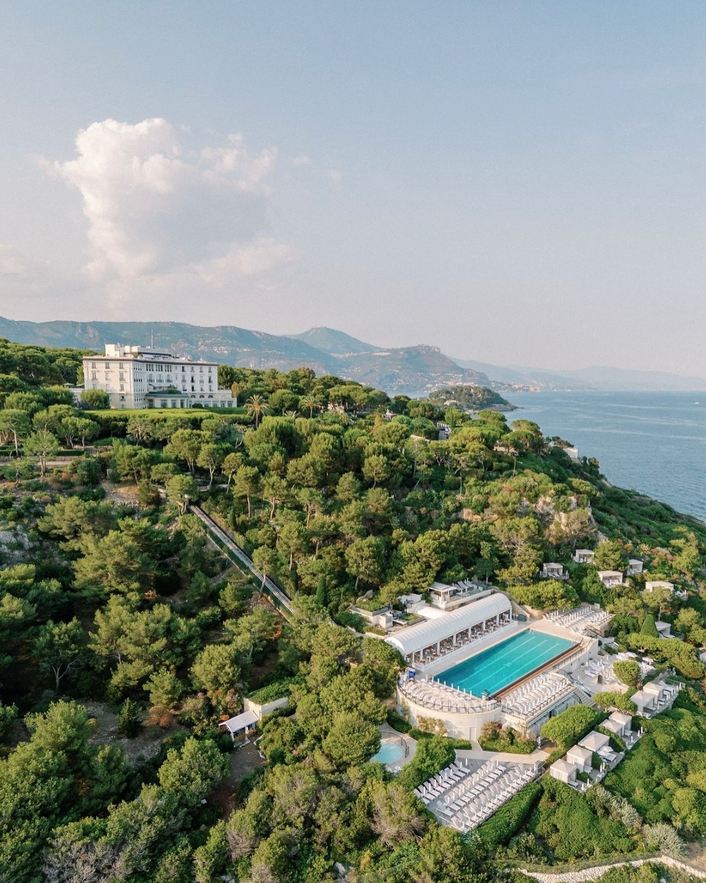 Clients enjoyed an amazing stay @fscapferrat and @airellessainttropez @realblackcoffee #sttropez #southoffrance #priavteyacht #blackcoffeedj #virtuoso #travel #travelagent #traveladvisor #virtuosotravel #virtuosotraveladvisor #luxury #luxurytravel