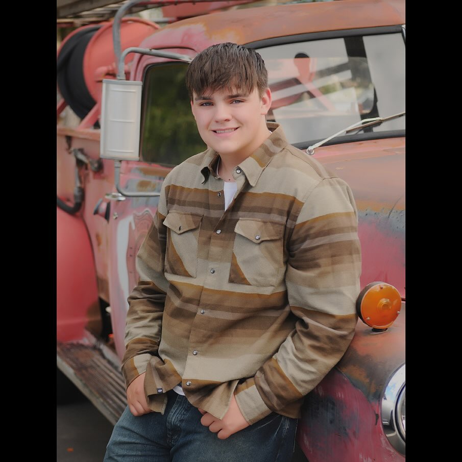 The vibrant reds, oranges, and yellows of the leaves created a stunning backdrop that seemed almost tailor-made for Wyatt’s photographs. Each location we stumbled upon offered its own unique charm. The discovery of the vintage fire truck was an unexpected delight. More pictures to come this winter… with more trucks!
#classof2025 #seniorpics #coloradopics #thestudiopics #mhs #trucks #fallcolors