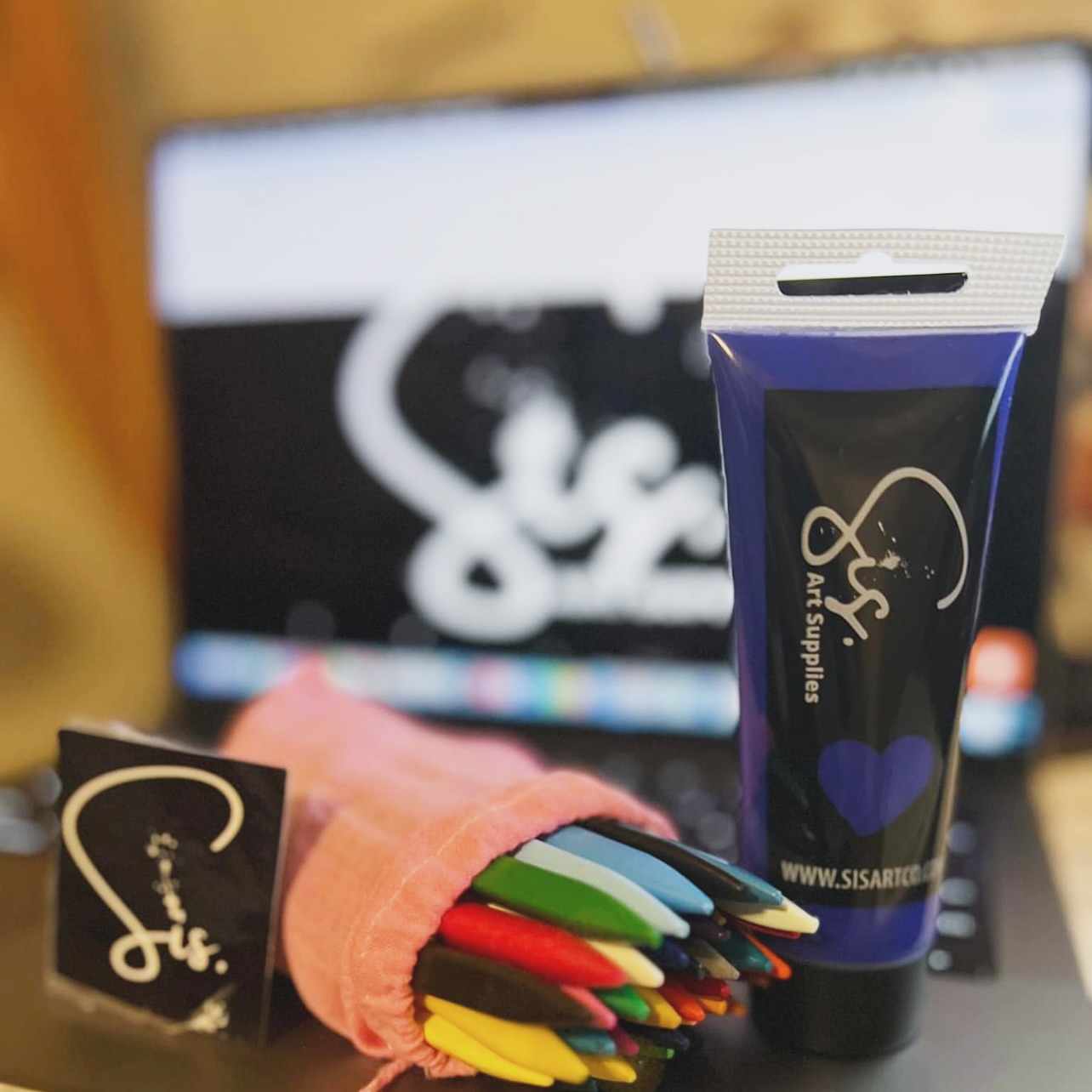 Hey #artsibs 🎨✨ 🎨Have you tried the vibrant Sis Art Krayonis and Acrylic Paints yet? These tools are perfect for adding a splash of creativity to your masterpieces. Share your experiences and let us know how they elevate your art! We love seeing artist create with sis!🖌️✨ #ArtCommunity #CreativeTools #ArtistLife