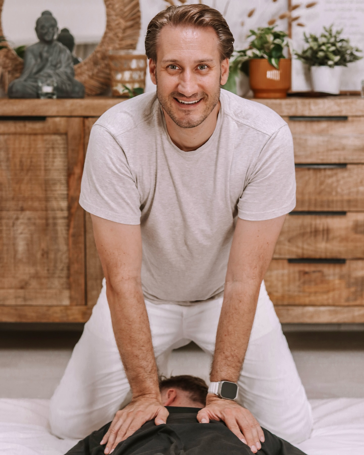 Entspannung pur mit Shiatsu 🩵
Habt einen tollen Start in den Tag! ☀️🌷
#shiatsu #shiatsumichl #entspannung #meridiane #tcm #wohlfühlen #massage #gesund #schmerzen #lindern