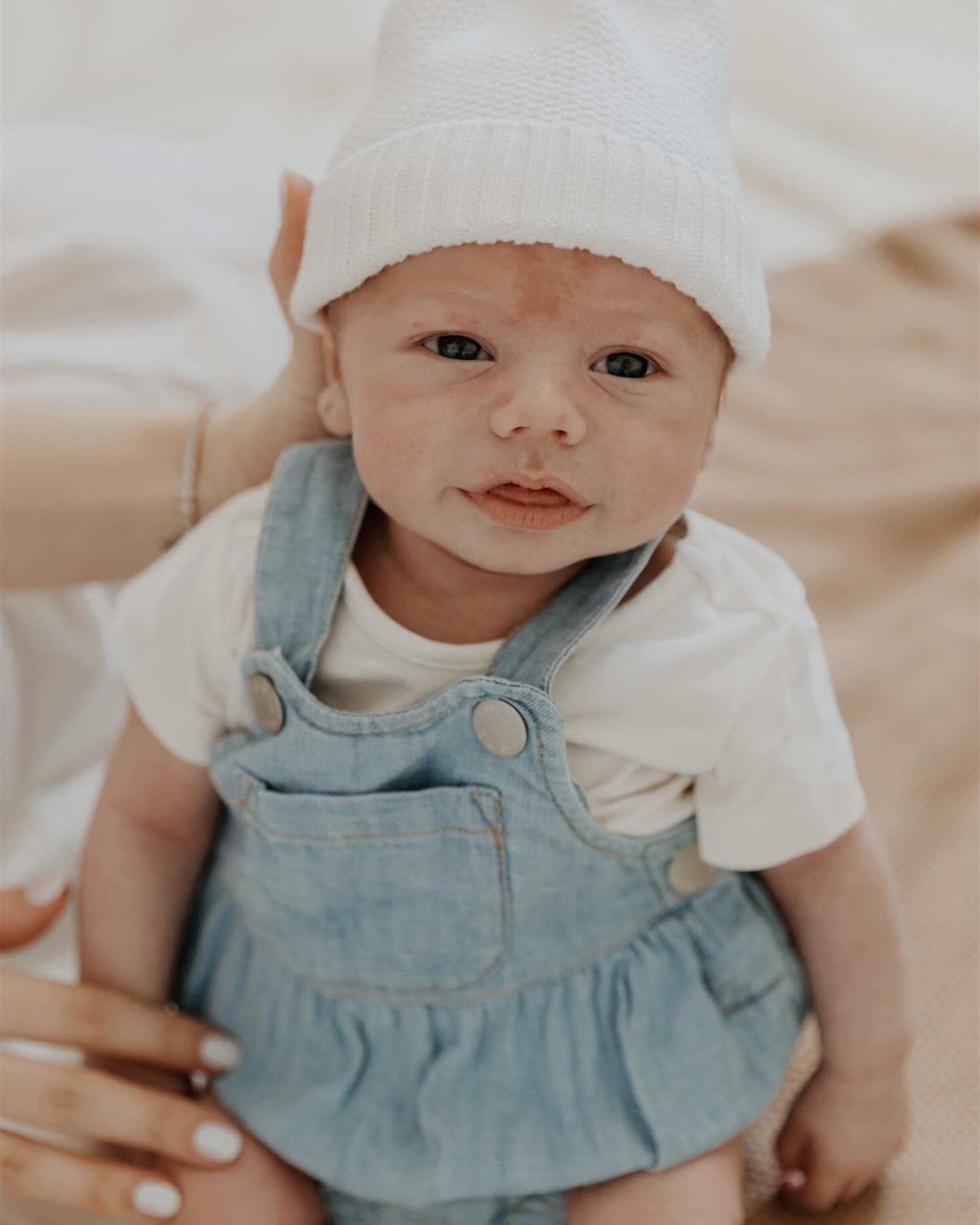 Super adorable little dude 🥹
A super sweet session with the whole family 😍