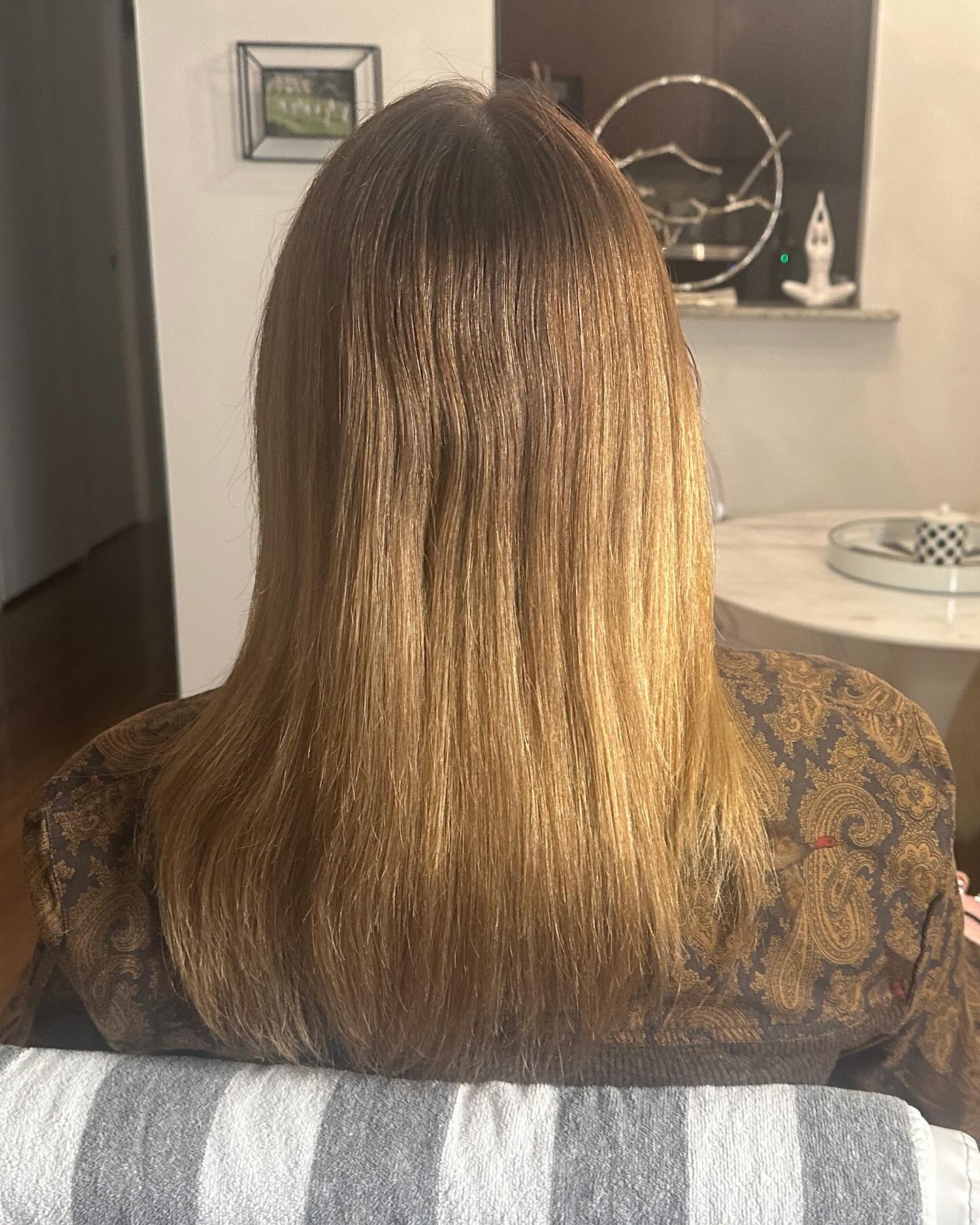 Enhanced her hair with hand tied hair extensions. Custom-made, baby fine texture. Contact through bio. #naturalhairextensions, #handtiedweft, #halohairextensions, #halohair, #hairextensionspecialist, #hairextensionsnyc, #sewinhairextensions, #tapeinextensions, #hairextensionsalon