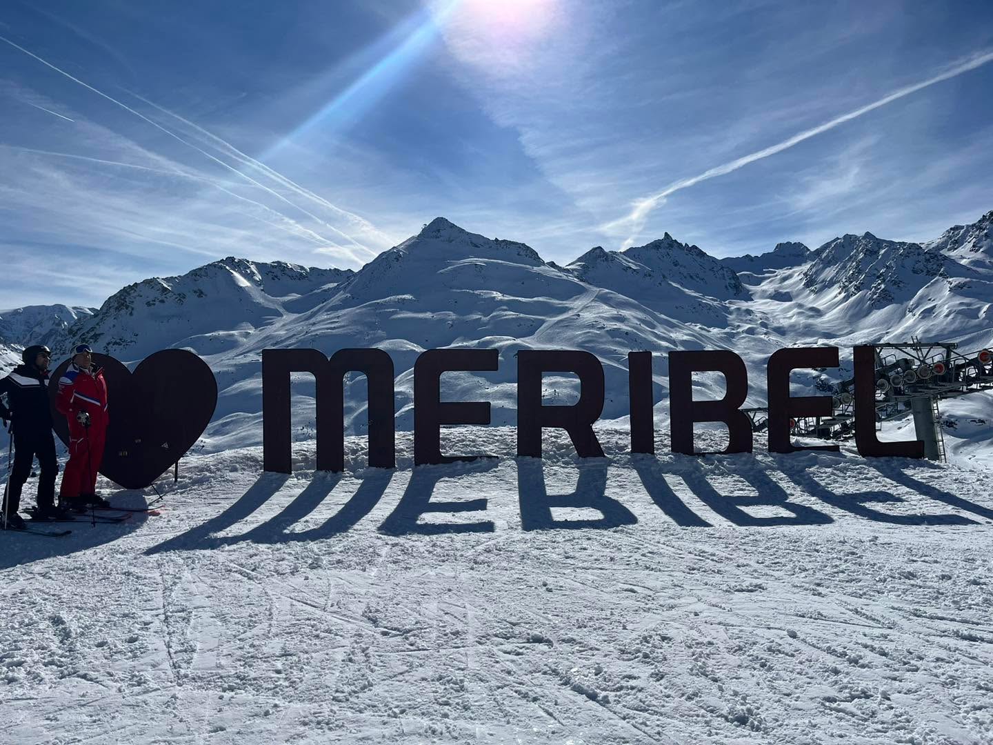 Amazing weather for our guests this week 😍
#cateredchalet #meribel #les3vallees #ski #alps #chaletmenor #frenchalps