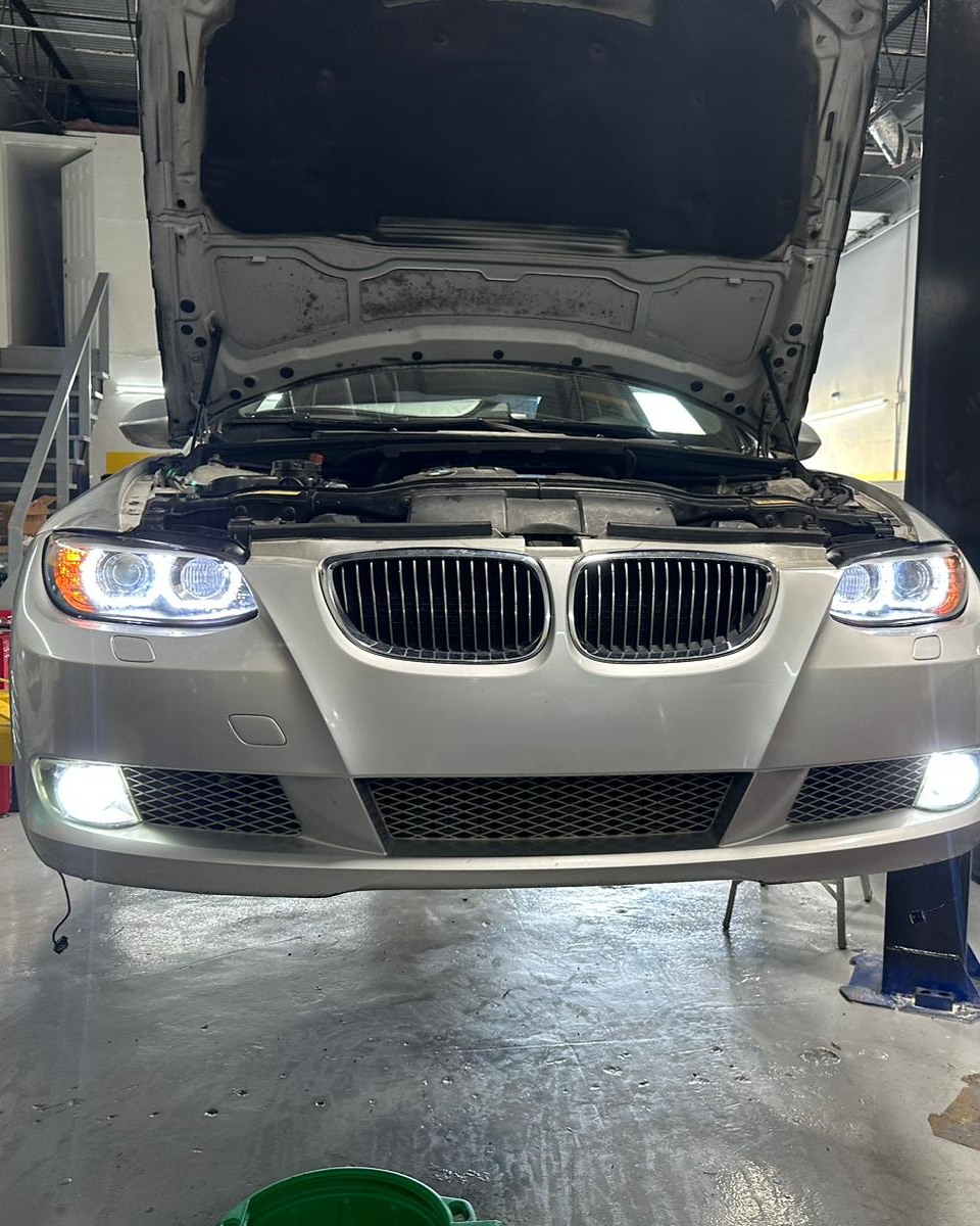 💡✨ Lighting the way with style, this BMW got a dazzling upgrade at ZR Auto Werks. Now equipped with new LED headlights and fog lights, it's all set to turn nights into day.
#BrighterDrive #LEDTransformation #HeadlightUpgrade #FogLightUpgrade #ZRAutoWerks #floridamechanic #topmechanic #ledlights
