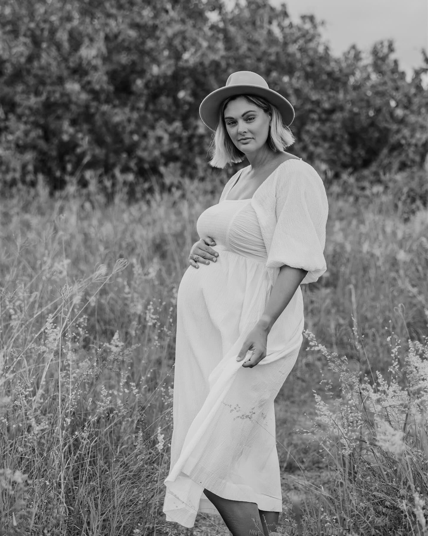 Boho, but make it black and white 🖤🤍
Some of my faves from @brittany__carlile ‘s session 🙌🏼