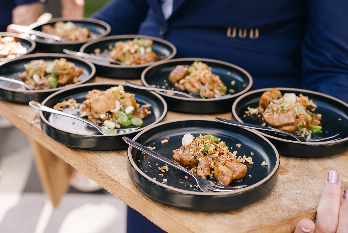 Zin in extra gezelligheid op het werk? We Canteen regelt het! Voor onze locaties verzorgen wij smakelijke lunches tot sprankelende borrels, een onvergetelijke culinaire ervaring.🍴
#WeCanteen #Bedrijfscatering #Borreltijd #HeerlijkHappen #SmakelijkEten 😋🍽️