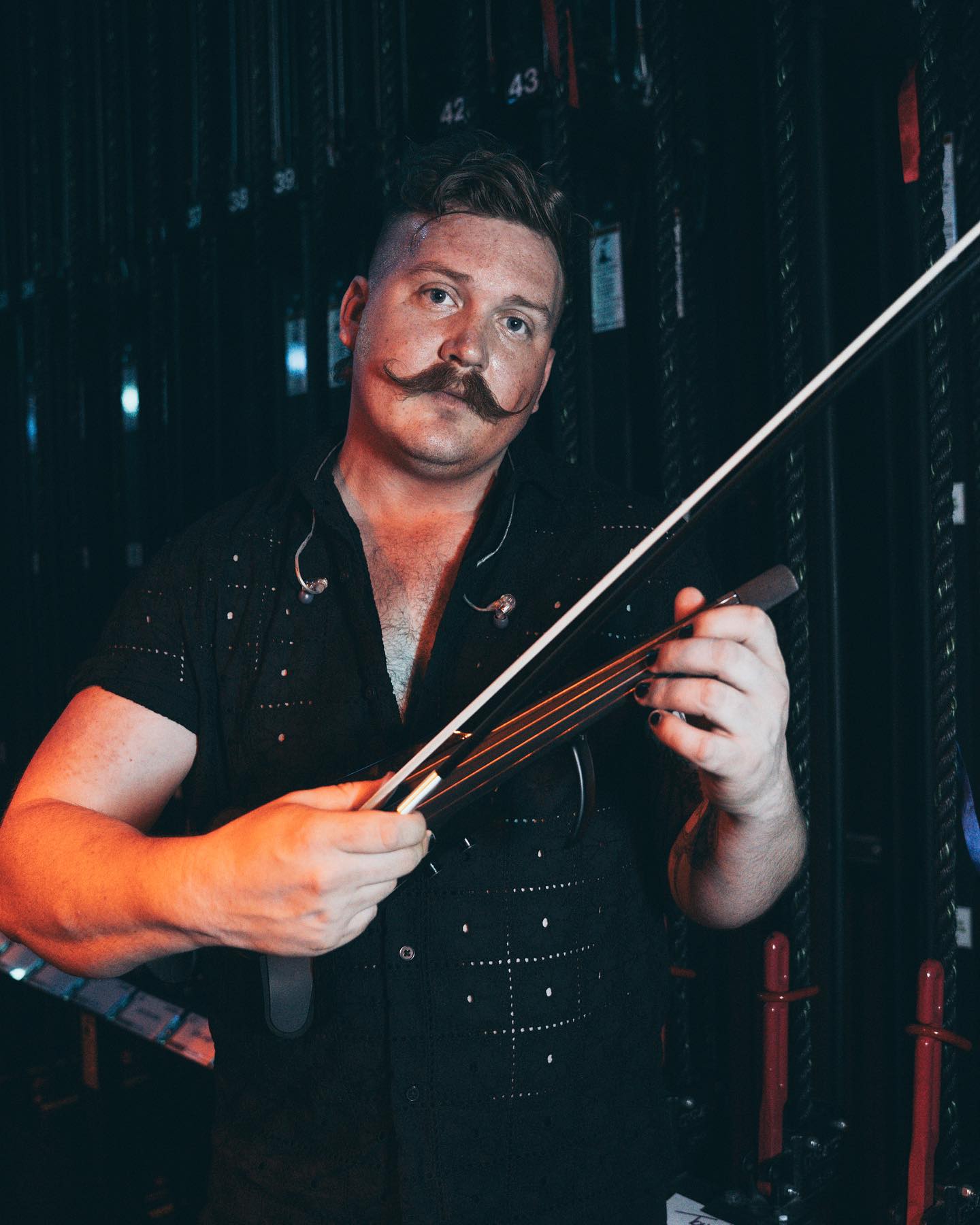Y’ALL how have I been on tour for A MONTH already without making an actual post?!?! Been having so much fun making music with my friends, truly so grateful for this family and honored to be a part of these @emo_orchestra tours, this time with @escapethefate! Tonight we’re performing in Denver, CO at The Mission Ballroom, followed by the Celebrity Theatre in Phoenix, AZ on May 16th. Big shoutout to @justtheletterk_img for all this spicy content! #escapethefate #emoorchestra