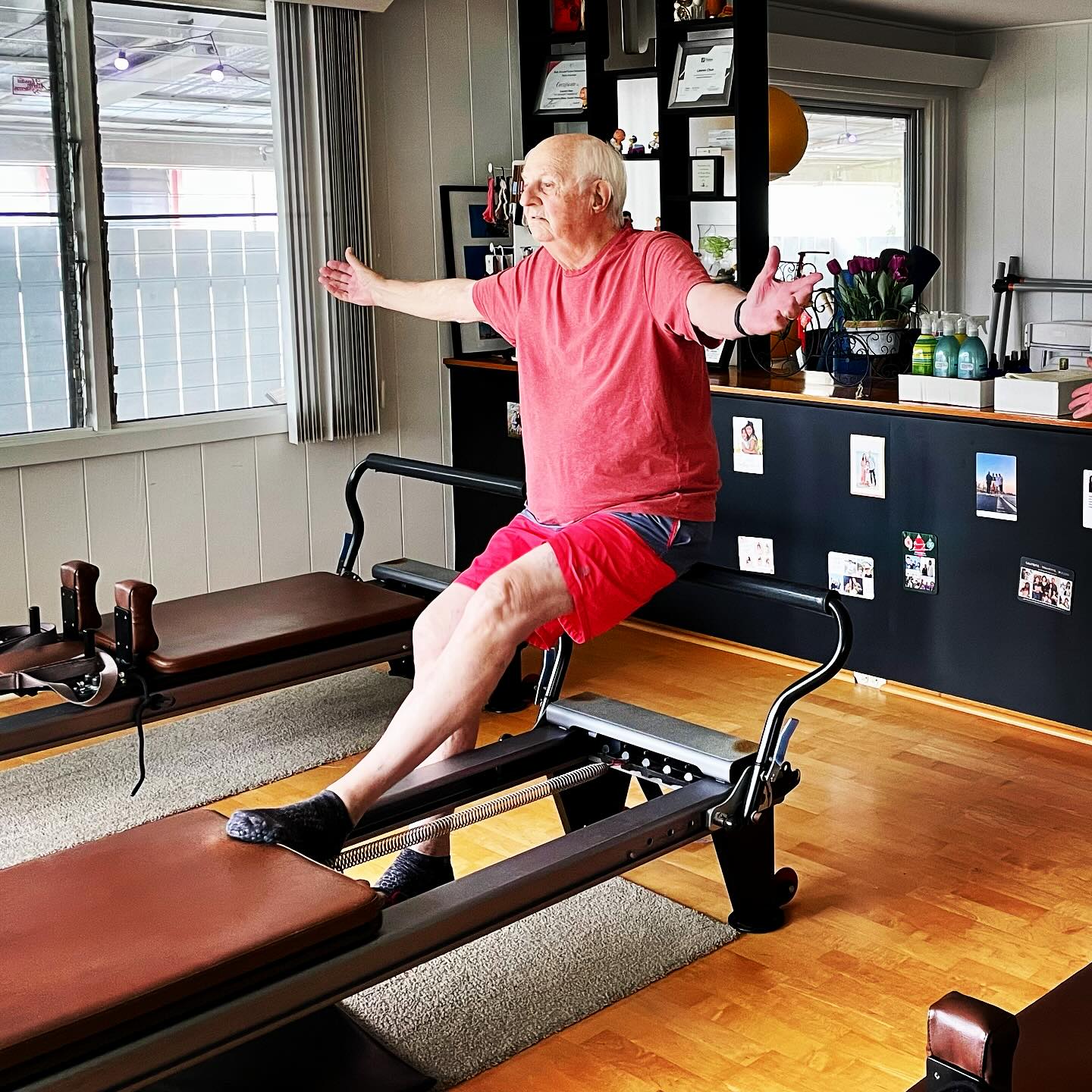 My oldest client working on his balance, alignment, and single leg extensions. He’s 90! 🤭. Round of applause! 👏👏👏👏👏 No excuses of being too old. If he can do Pilates, so can you. #thefirmpilates #pilatesreformer #pilates #pilateslover #pilateslife #pilatesformen #hawaiifit #pilateskahala #kahala #nevertooold #balance #pilatesforseniors #pilateshawaii #hawaiipilates #privatepilates #basipilates