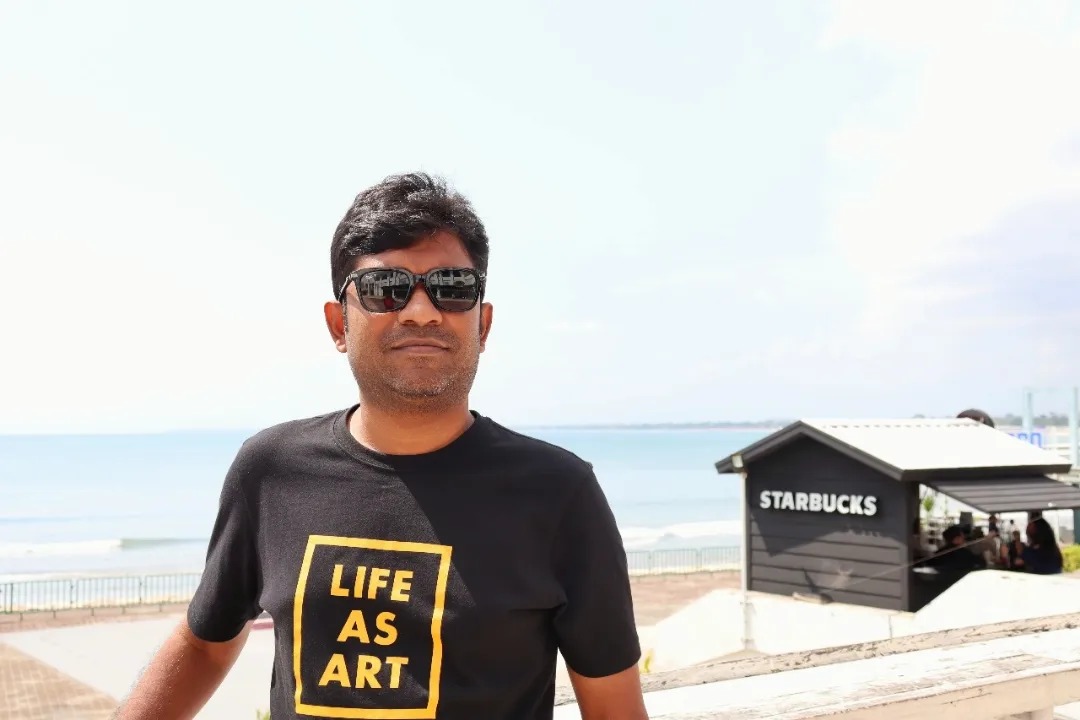 Happy Birthday to the 'bad cop' of the SAF team, Sazzad Hossain! His truly admirable administrative skills, coupled with his expertise and unwavering commitment, have been instrumental for the foundation. Without his hard work, achieving the great projects of SAF and DAS would have been impossible. Cheers to him and his continued success!
@dhakaartsummit
@srihatta_sylhet
@nadiasamdani
@rajeebsamdani
@dhakadiana
@rux_q
@swilin_haque
@sazzad1985
@iftekharnoor
#dhakaartsummit #samdaniartfoundation #dhaka #art #artwork #DAS #exhibitions #contemporaryart #SAF