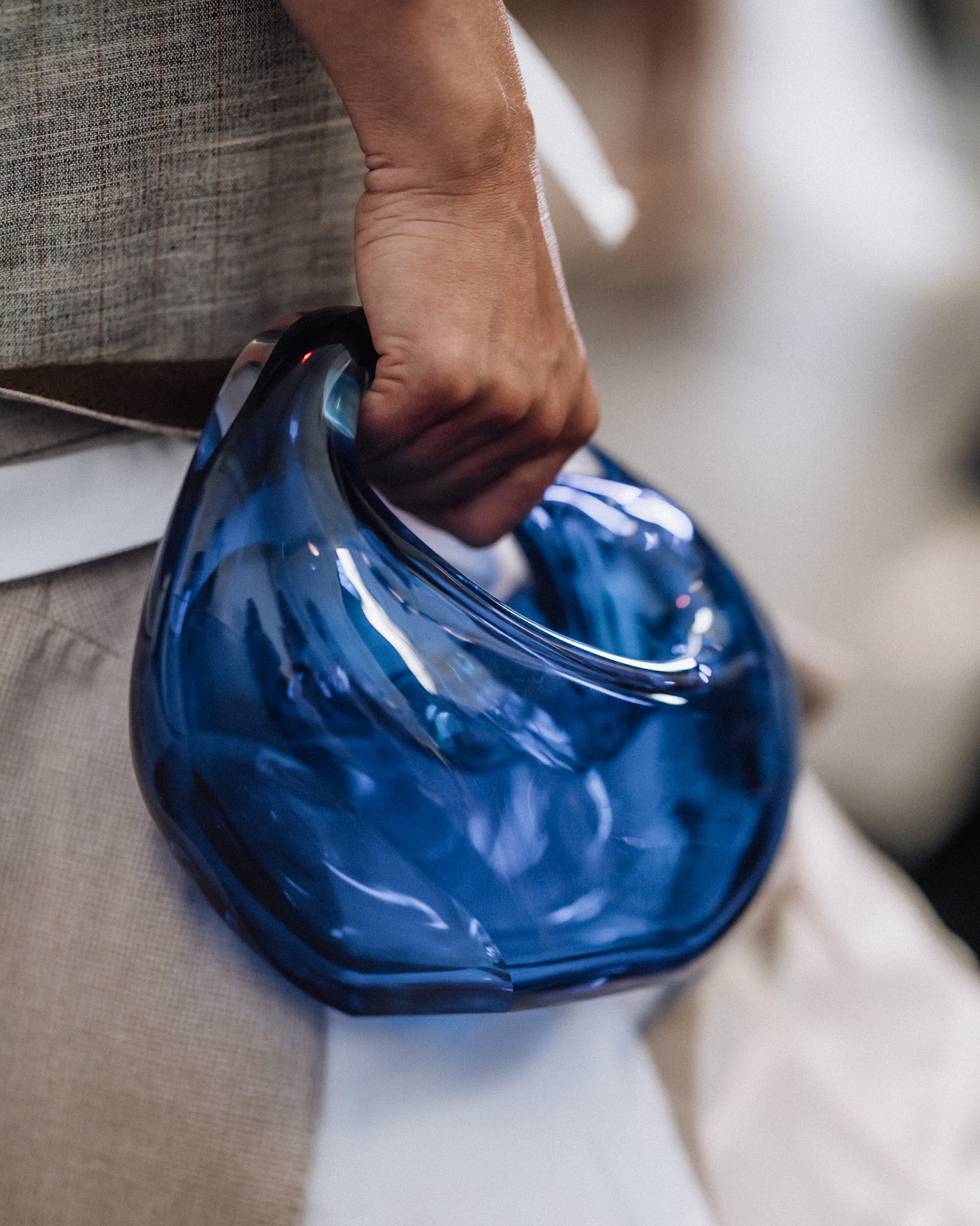 Behind the lens at Tess van Zalinge’s stunning fashion show called “Momentum”. It’s a very unique, sustainable design, in my opinion. Her effortless blend of eco-conscious fabrics with bold, modern silhouettes was a true celebration of fashion with purpose. It was a great experience to be able to see the fashion show and capture it. Thank you @sony.benelux and @tessvanzalinge for the opportunity.