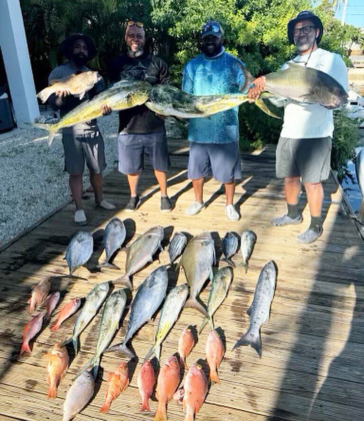 Good day with this Tampa Crew. Lots of variety and some nice slammer Mahis were boated. Thankfully we have been blessed with some amazing weather lately to allow us to go BiG! @seasthedaycharters #seasthedaycharters #flkeys #flkeyslife #fl #fish #fishon #mahi #mahimahi #groupers #snapper #offshore #keysfishing