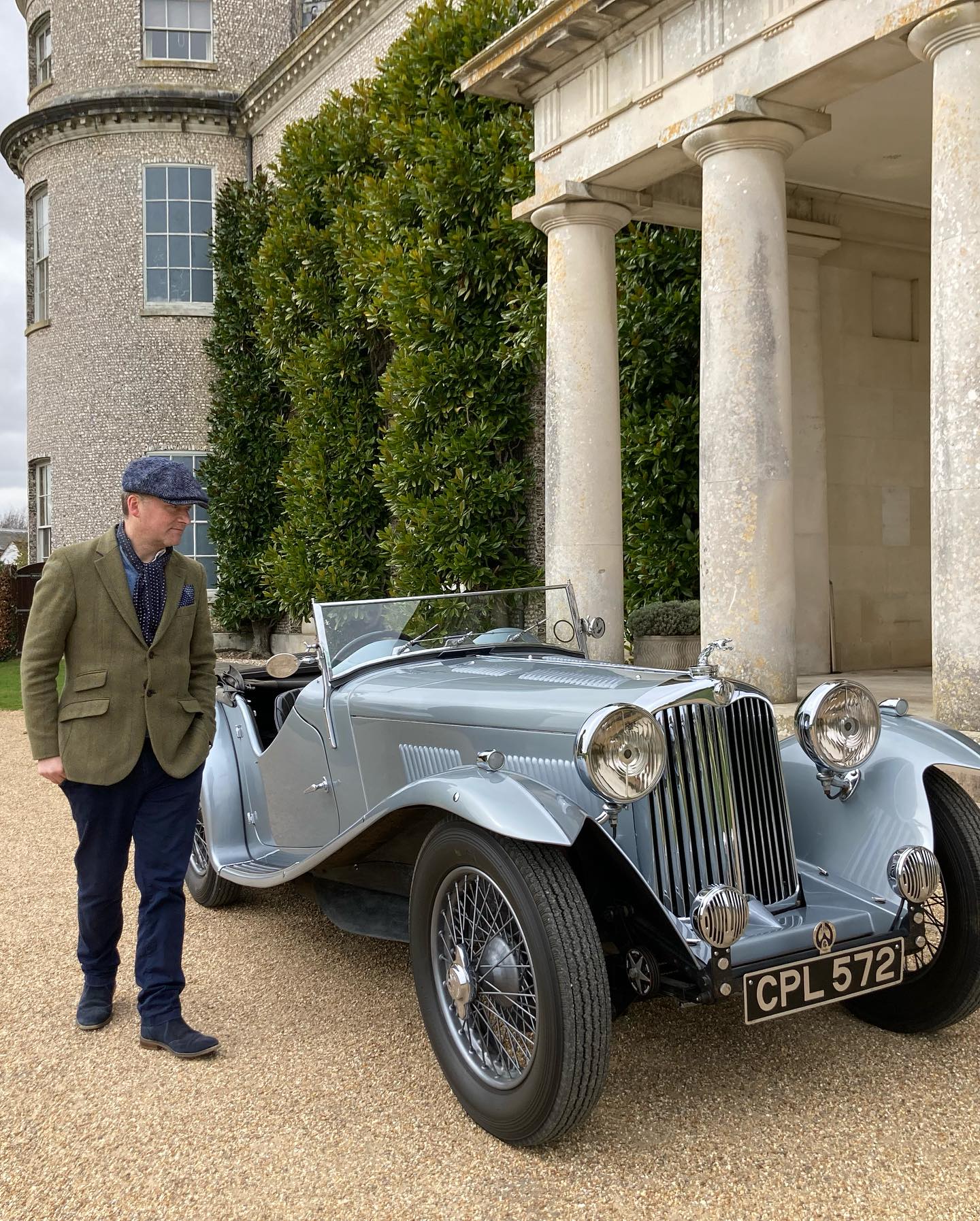 A few event highlights from 2023. So many very special cars…
#goodwood #membersmeeting #goodwood75 #savilerow #savilerowconcours #bicesterheritage #jaguaretype #alfaromeo #beastofturin #cars #vintage #mini #classiccars #racing #fos #salonprive #oldfieldoutfitters #hackett