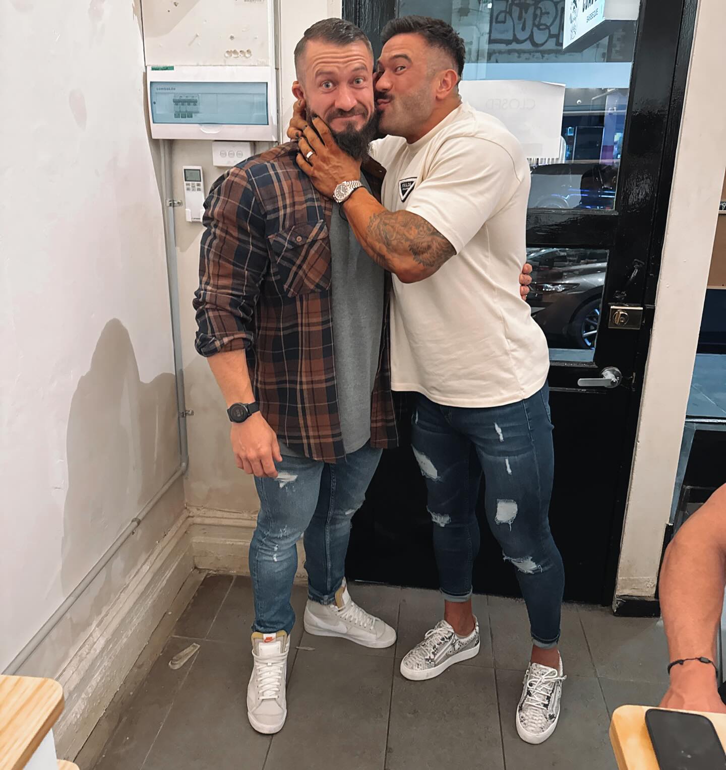 .
Big shoutout to my coach, @flexcoach_dean , for flying all the way down to Aus to be with me as I prepped for the national show.
Having him by my side, especially in the final stages of our first comp prep together, made all the difference in keeping my nerves in check. I mean, when you have someone who’s seen you through all the carb-depleted rants and those “I’m never eating rice again” moments, it’s reassuring to know they’ve still got your back!
After a year of building this relationship, it’s more than just coach-to-athlete now; it’s a solid friendship. We’ve had our fair share of laughs (mostly at my expense), but it’s all made the journey that much better. I’m excited to see what more we can accomplish together—whether in bodybuilding or wherever else life takes us.
Let’s see where this crazy ride goes next, mate! Thanks for always keeping me on track and reminding me that yes, I will survive peak week.
✊🏽♥️