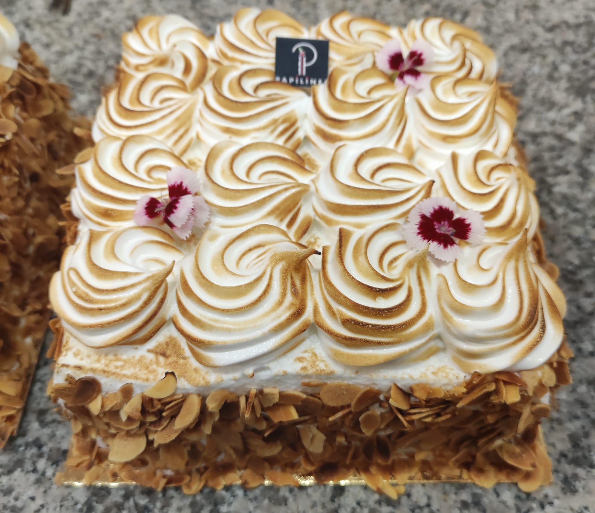 🍰 Je vous retrouve à la boulangerie Brin de terre de Villeneuve-sur-vère ce matin de 10h à 12h avec des desserts spécialement conçus pour fêter nos super mamies 🌸.
Au menu: tarte citron meringuée, pêcher mignon, flan garni de framboises, tarte chocolat, baba au rhum, millefeuille.
@à la une TARN INFO