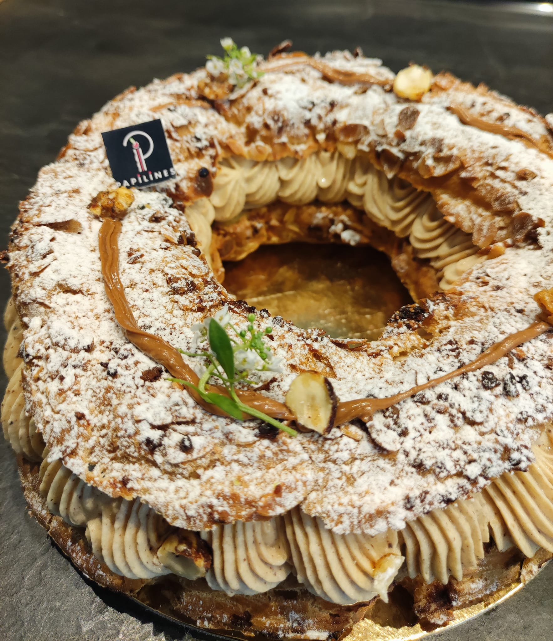 Aujourd'hui nous souhaitons un bel anniversaire à Christel 🎂 !
Pour commander votre gâteau c'est par ici 06 19 52 97 10 ou www.papilines.com . #gateauanniversaire #gateaupersonnalise #albi #tarn #praline #mousseline #villeneuvesurvere #papilines #noisettes #patisseriemaison