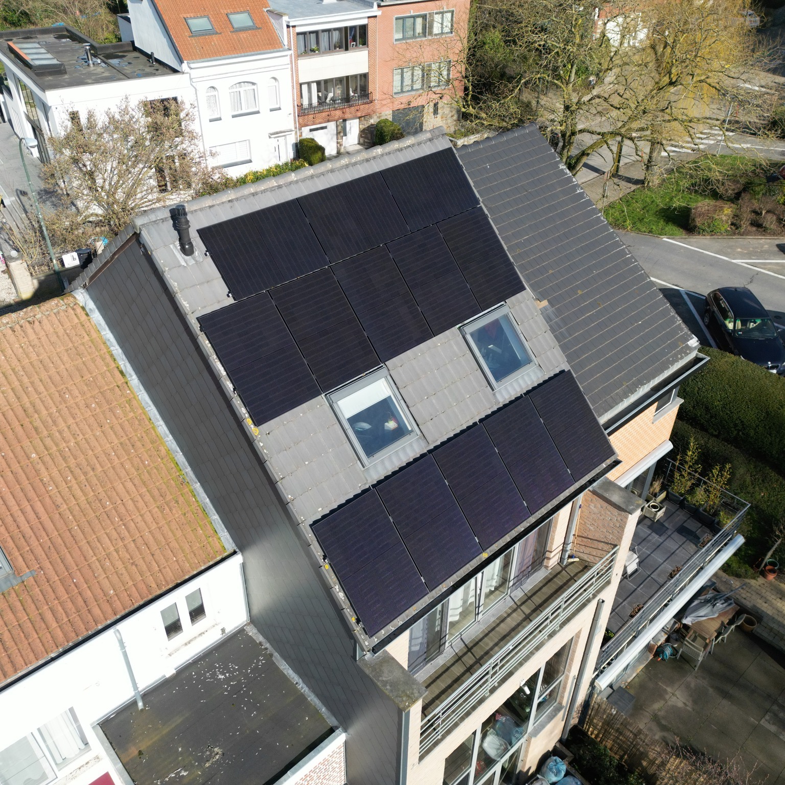 Installation photovoltaïque.
13 panneaux 400Wc Full black
2 batteries 3.5KWh
Plus d'informations: www.cr-elect.be
#energie #panneauxsolaires #panneauxsolaire #panneauxsolaires #energierenouvelable #enphase #green #wemmel #photovoltaïque