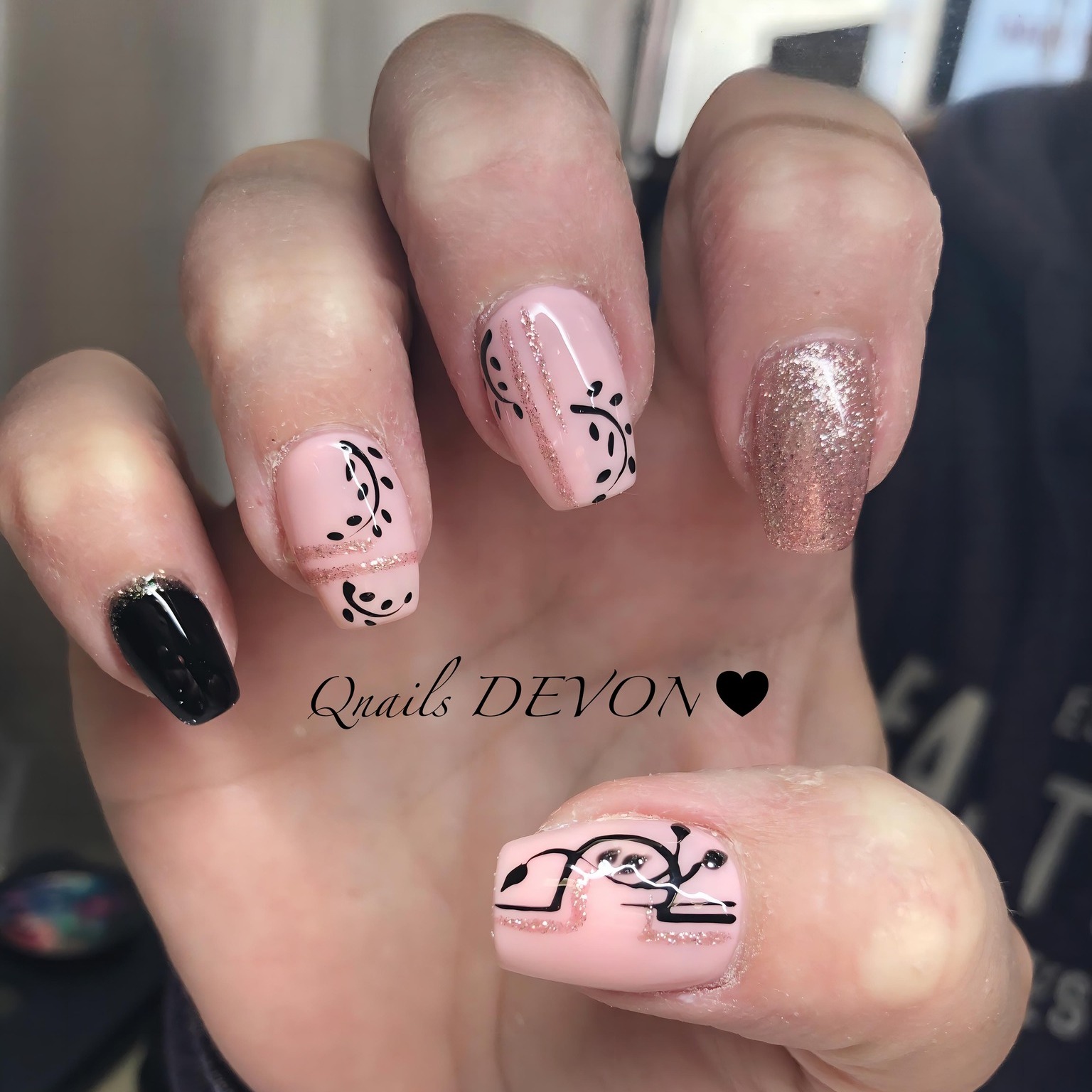 Pink Perfection: Summer-ready nails to brighten your days! ๐
๐ธ