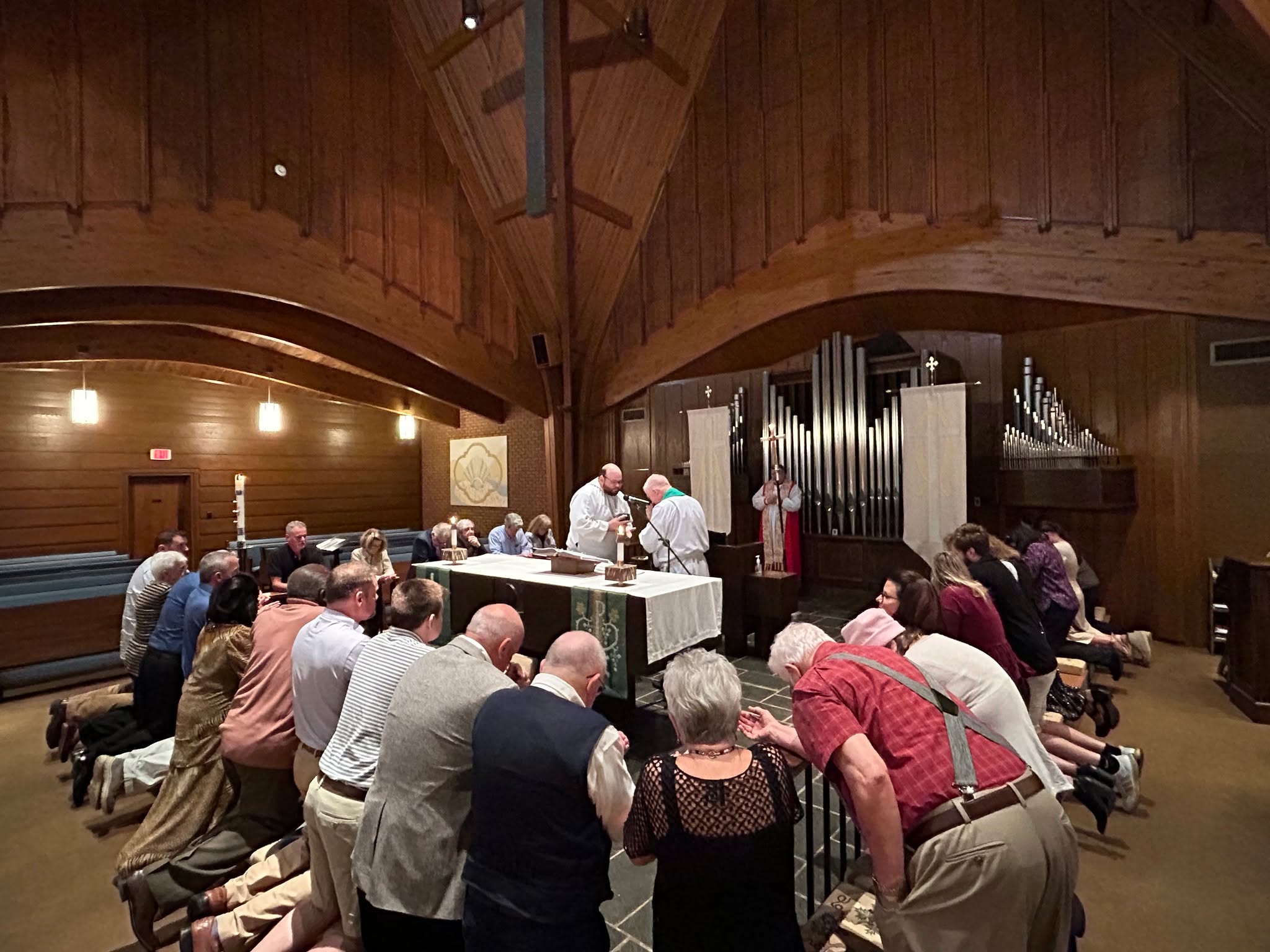 Join us today at 5:30pm. We will be having taco bowls/burritos and cookies! Message us for more details or email us at ministrywithgrace@gmail.com. 🌯🍪