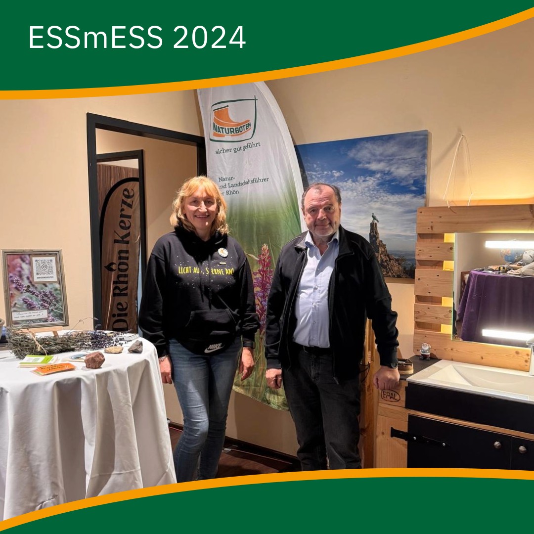 Auch dieses Jahr waren die Naturboten wieder auf der ESSmESS in der Rhöner Botschaft. 🌱✨
🌿 Die Messe war eine wunderbare Gelegenheit, um mit Interessierten ins Gespräch zu kommen und unsere Leidenschaft zu teilen.
@daniela.sell71
@rhoener_botschaft
#Naturboten #EssMess2023 #Dermbach #Naturführungen #Umweltbewusstsein #rhön #rhoener_botschaft #essmess