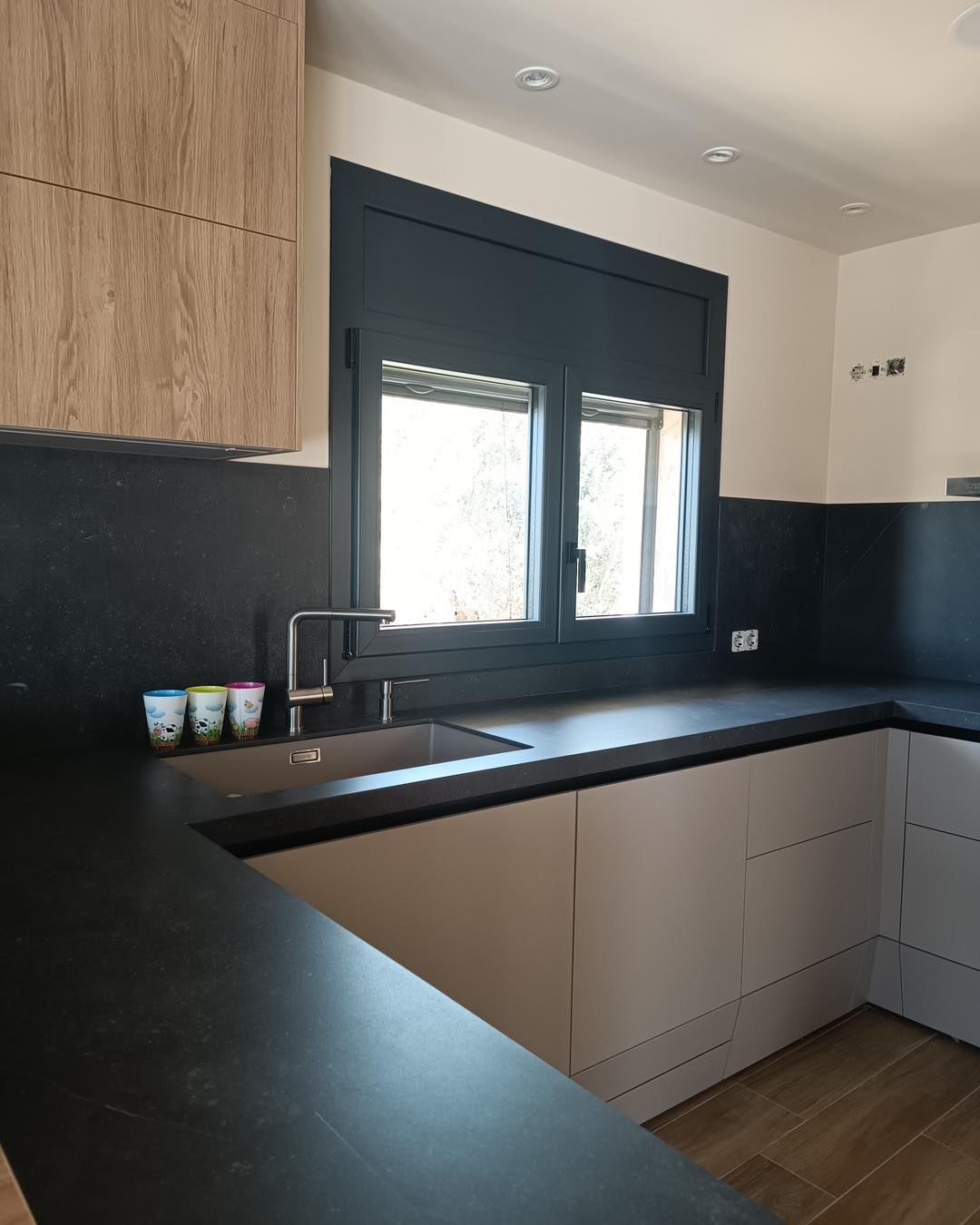 AFTER / BEFORE
Us agrada l’avanç i després d’aquesta cuina? Hi ha canvis que parlen per ells mateixos.
#espaih #kitchen #design #homesweethome #afterbefore #workdesign #designlovers