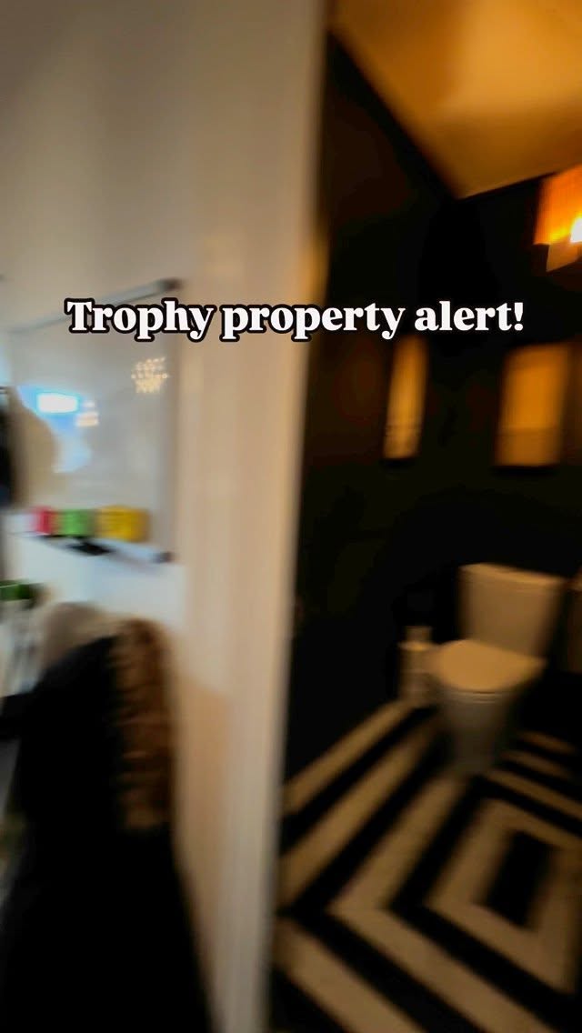 Condo living, but make it feel like a townhouse…
-
-
-
📌 Viewed by my clients and Listed by Jennifer Lee at Serhant #boerumhill #realestatebrokers #trophyproperty #luxuryhomes #nycluxuryrealestate #brooklyncondos #whattodoinbrooklyn #brooklynbrownstonelifestyle