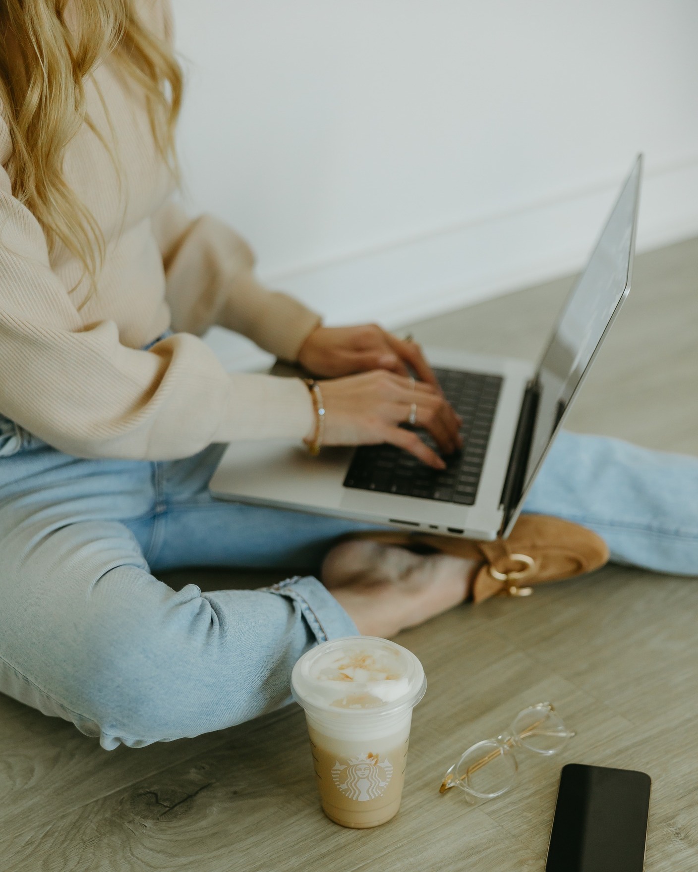 ✨ January is all about fresh starts and big goals! Let’s work together to grow your brand and connect with your audience like never before. I’m looking to add a new client to my roster—ready to be the one?
Let’s make 2025 the year your brand stands out! Visit www.kmcomarketing.com to learn more!
#socialmediamanagement #socialmediamanager #graphicdesign #marketing #marketingagency #kmcomarketing