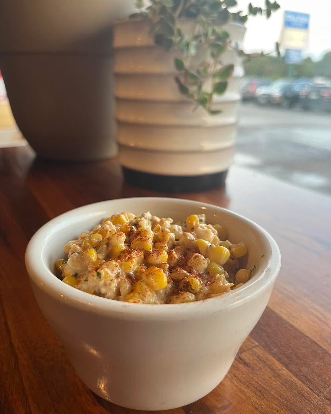 🌽 The corn is in! 🌽
For a limited time, you can get corn salad as your side OR on its own—it’s the rotating vegetable 😋
Try it before it’s gone!