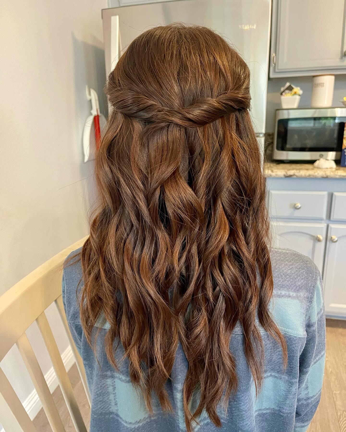#breachwaveshair for days 🥰🥰😍😍
.
.
.
.
.
.
.
.
#bridesmaiddayof #weddingday #wedding #makeupartist #mua #makeup #makeupartistinwestminster #dayofwedding #weddinghairandmakeup #dayofhairandmakeup #bigday #hairandmakeupinwestminster #westminterca #orangecountyhairstylist #westminstermakeupartist #bridesmaids #bridesmaid #bridesmaidsmakeup #makeupbridesmaids #westminsterwedding #westminstermakeupandhair #beachwaveshairstyle #beachwaveshalfuohalfdown #beachwaveshalfupdos #beachwaveshalfup