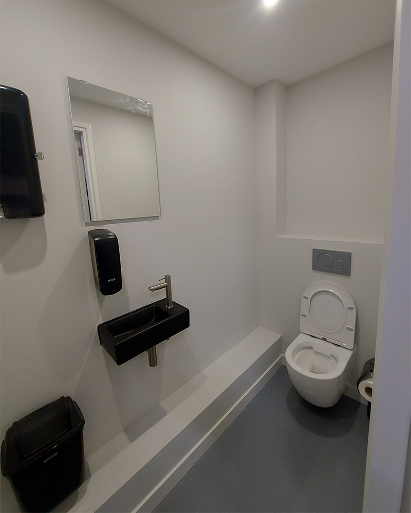 Toilet build #luxurybathroom #bathroom #toilet #renovation #houserenovation #cozyhome #smartliving #luxurylifestyle #teakwood #bathroomdesign #bathroomdecor #aannemer #amsterdam #denhaag #utrecht #glasswall #tiles #tilesdesign #mozaic #tileshower #grohe #blackandwhitephoto #blackdesign
#instalations #plumbing #contractor #renovation #reconstruction #zuidholland #completerenovation