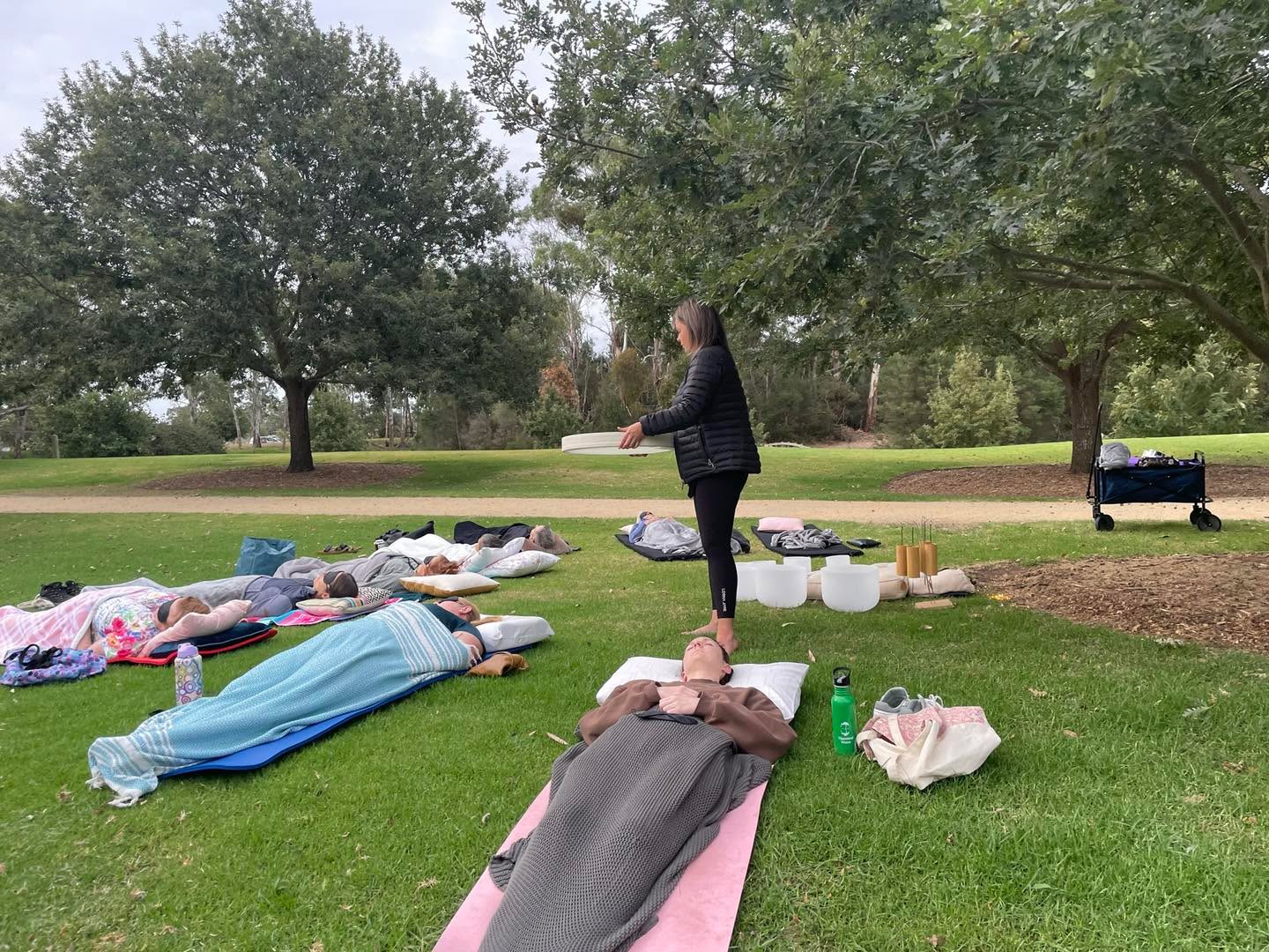 There’s something magical about holding a sound bath outdoors ✨
Some people have said it’s like the healing sounds are in sync with the gentle breeze 🫶
#soundhealing #gippslandbusiness #smallbusinessbigdreams #womeninbusiness #womensupportingwomen #selfhealing #selfcare #wellness #community #inwardshift