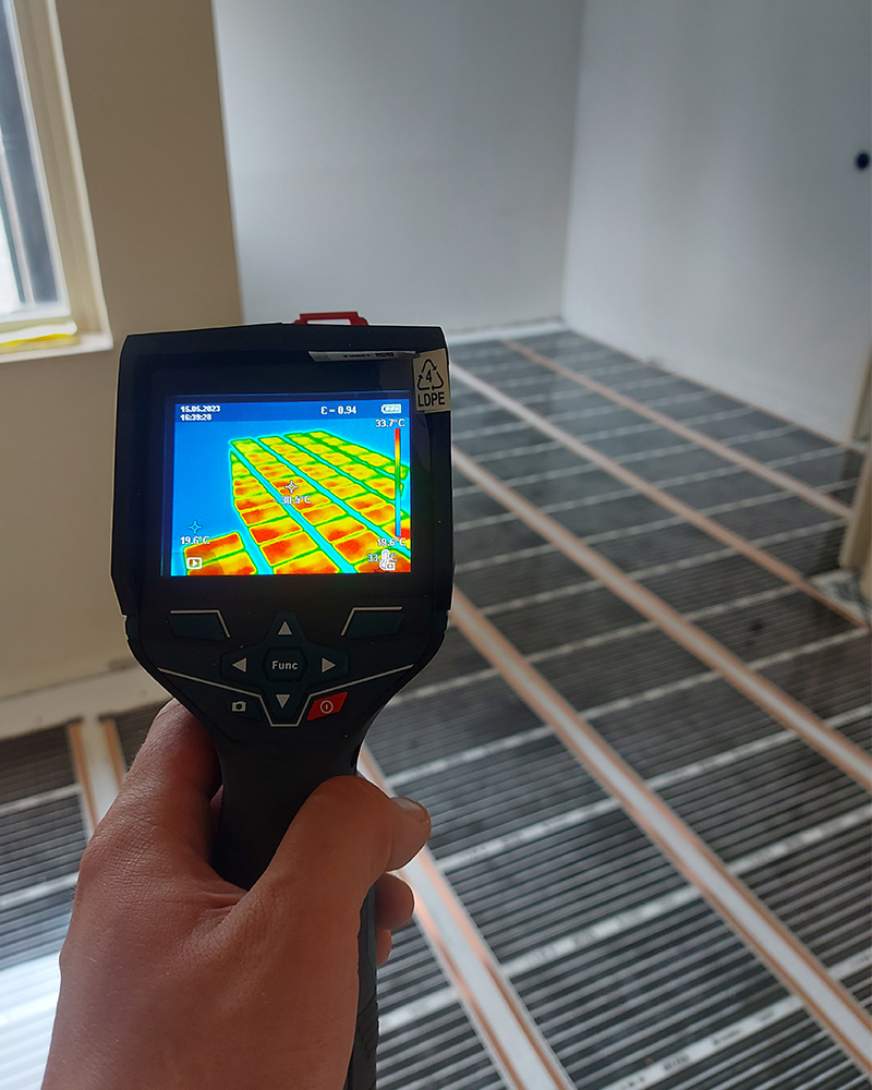 Infrared floor heating #floorheating #vloerverwarming #infraroodpaneel #infraredlight #Bosch #thermovision #smartliving #constructionsite #constructionwork #contractor #aannemer #renovation #reconstruction #denhaag #amsterdam #utrecht #zuidholland #completerenovation