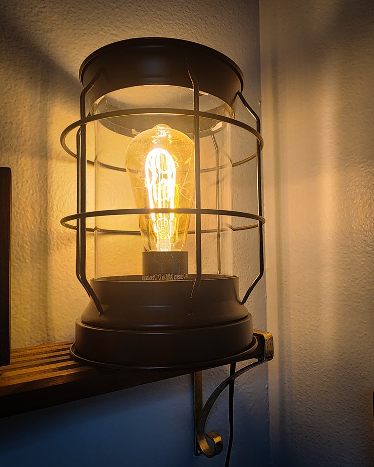 “Light and shadow are opposite sides of the same coin. We can illuminate our paths or darken our way. It is a matter of choice.”
— Maya Angelou
#lawofattraction #staypositive #headhigh