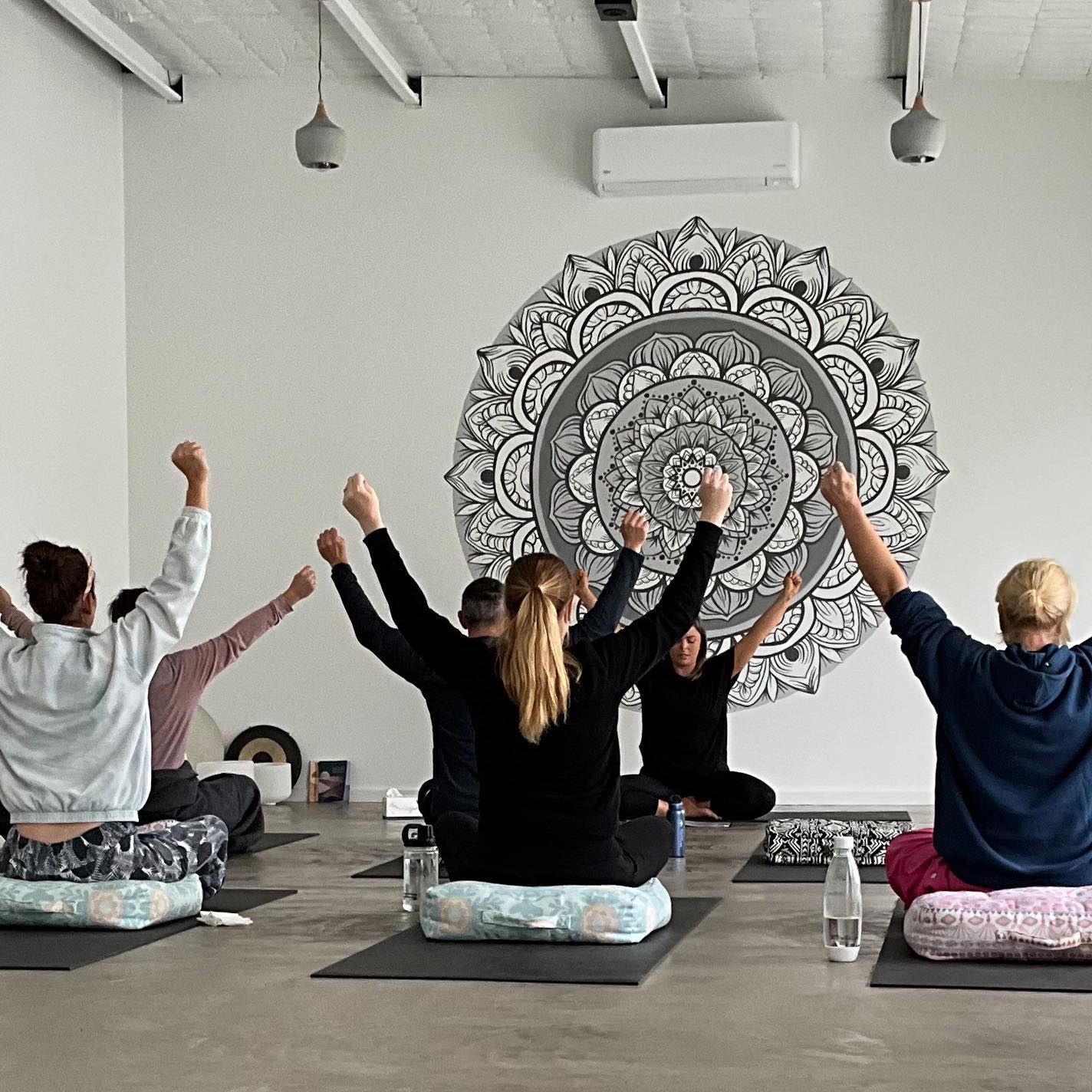 During our breathwork session at Soulistic in Traralgon we practiced the powerful Ego Conqueror technique- which is one of my favs!
This technique is all about breaking down the barriers of the ego, allowing us to connect more deeply with our true selves and each other.
The intense focus on breath and body movements interrupts anxious thought patterns, grounding you in the present moment 🫶
#anxietyrelief #inwardshift #gippsland #wellness #womenempowerment #womensupportingwomen