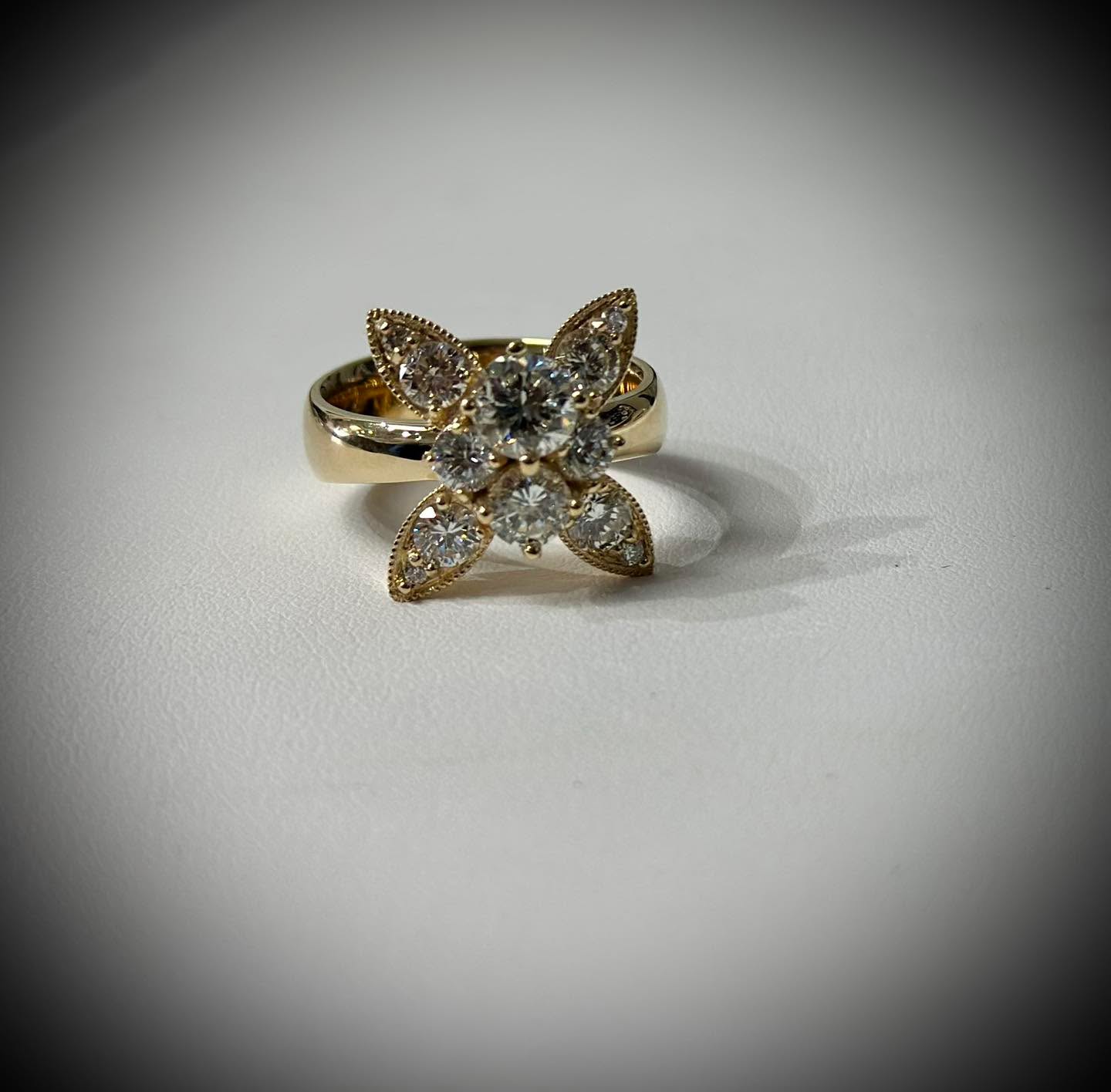 This ring came out incredible! 😍😱 Designed and made by our Jeweler Jorge Albarran. Was made for a long time customer Eva who has supported us from the beginning! 🫶🏼