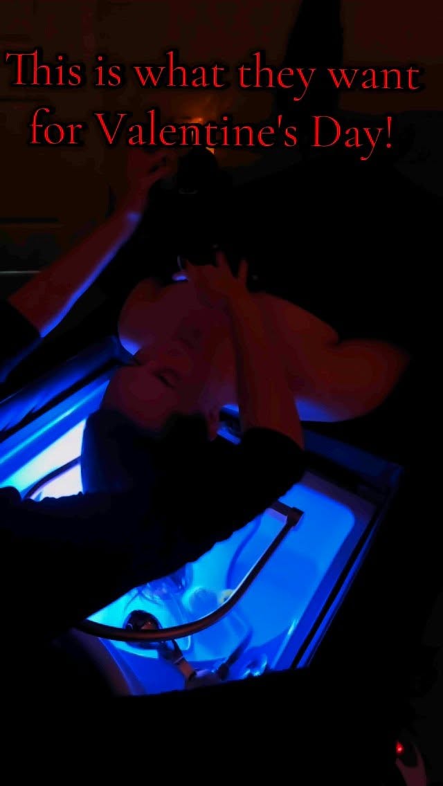 ❤️Free Beauty Box with $100+ gift card (value $20)
❤️Free Muslin bath robe with $250+ gift card (value $75)
Gifts available in person only while supplies last!
To schedule appointments please give us a call at 623-225-7773 for Carefree Hwy/27th ave and 480-361-1604 for Happy Valley/67th ave! Thank you!