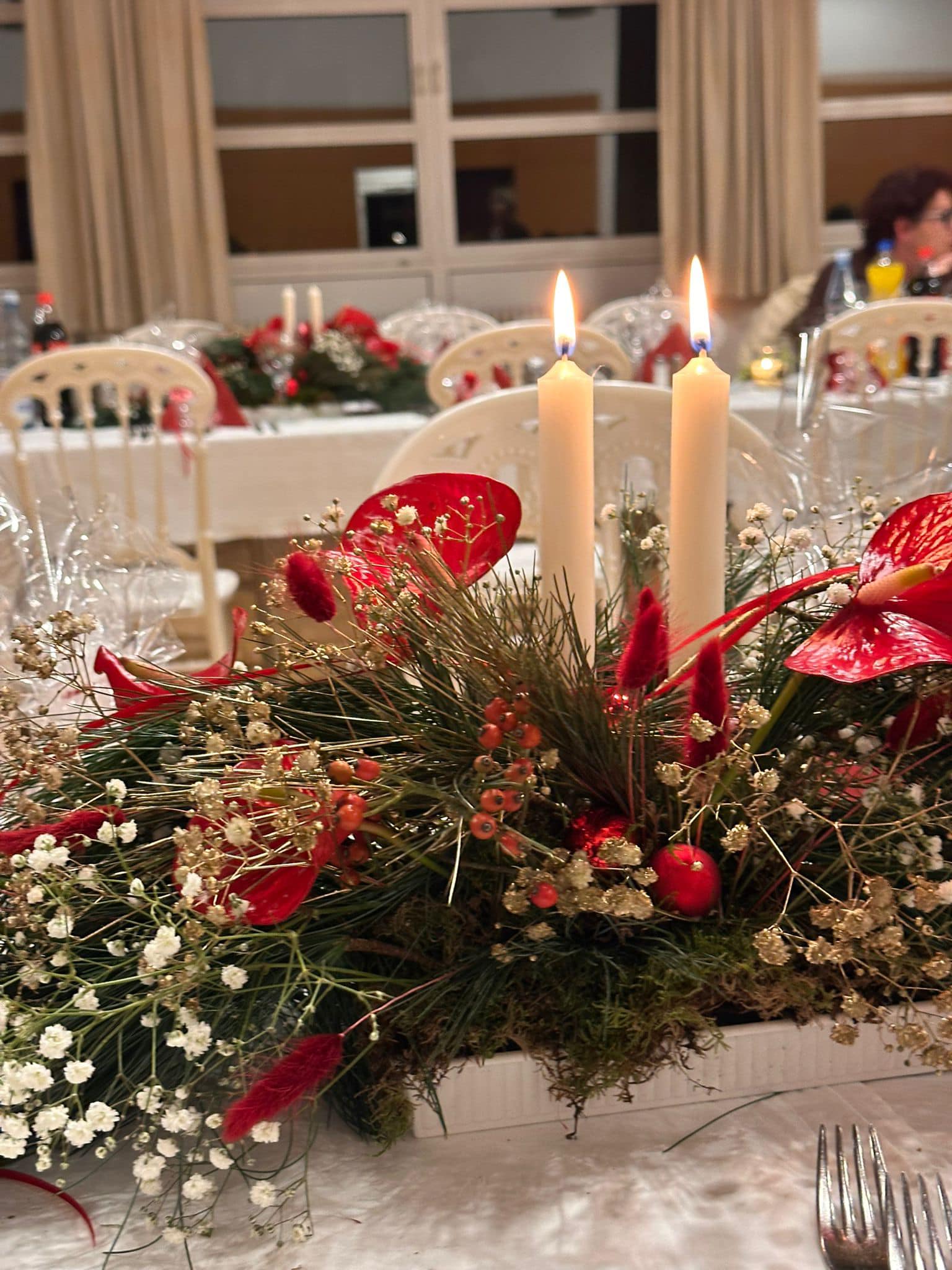 🎄 Weihnachtsfeier im Upper House! 🎄
Wir feiern in festlicher Stimmung – die Gäste sind eingetroffen und genießen einen eleganten Sektempfang! 🥂✨
Der große Saal erstrahlt in voller Pracht, das Catering ist angerichtet, und die Weihnachtsstimmung liegt in der Luft.
Ein herzliches Dankeschön an @anias Blumen Atelier für die traumhafte Dekoration, die diesen Abend noch besonderer macht! 🌸✨
Wir freuen uns auf einen wundervollen Abend voller Genuss, Musik und festlicher Momente! 🎅🎶
#Weihnachtsfeier #UpperHouse #FestlicheMomente #augsburg #Aystetten #günzburg #gersthofen #catering #hochzeitssaison2025 #hochzeitlocation
