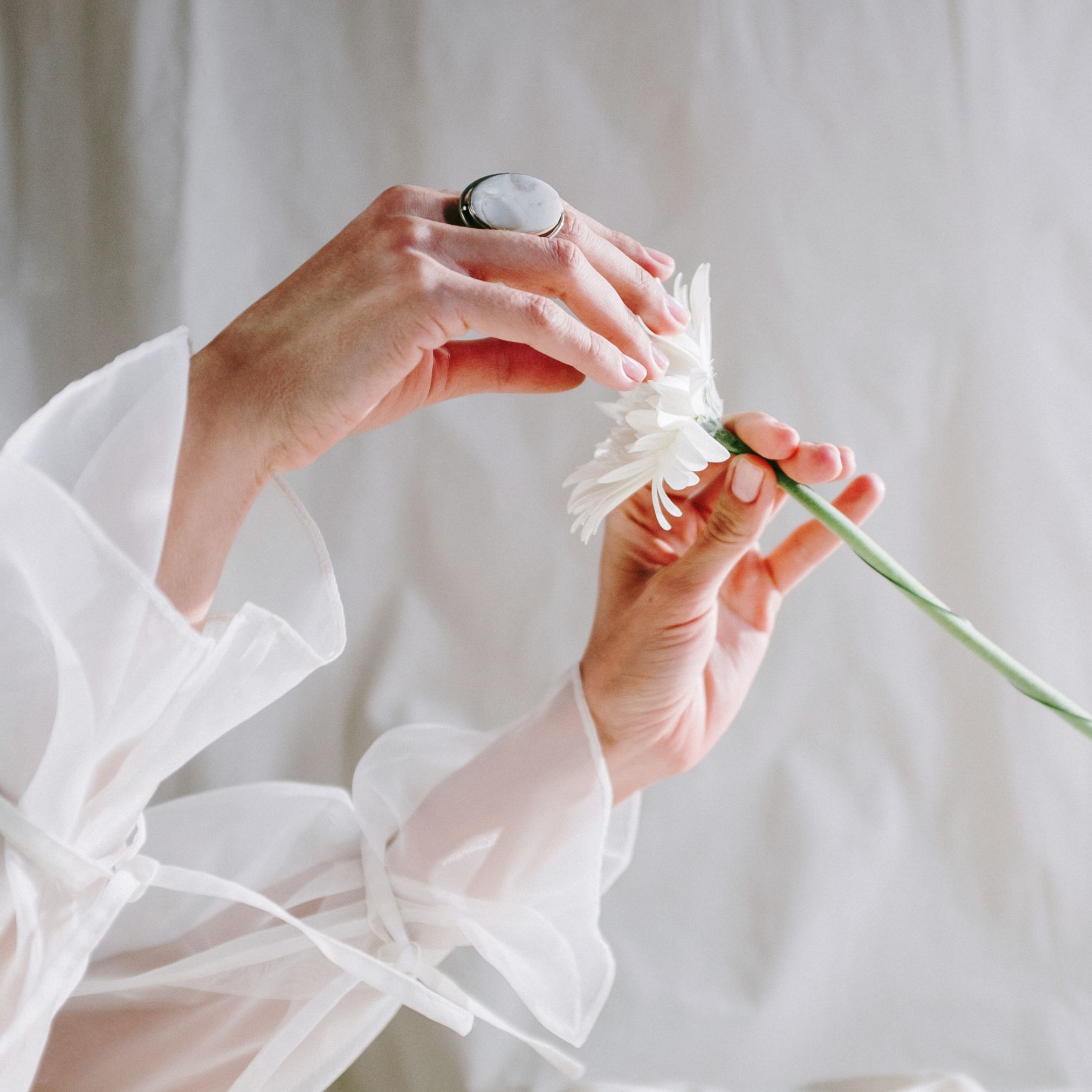 A house becomes a home when you fill it with love and peace, cherished memories, and warmth. It's not just about the structure; it's about the moments, connections, and comfort that make it uniquely yours.
💚 www.veranovanewyork.com
#VeranovaHome
#SummerVibes #SunnyThrows #EcoLuxury #HomeDecorInspo #QualityCraftsmanship #HomeDecor #ComfortAtHome #ModernLiving #DreamHome #InteriorDesign #homesweethome