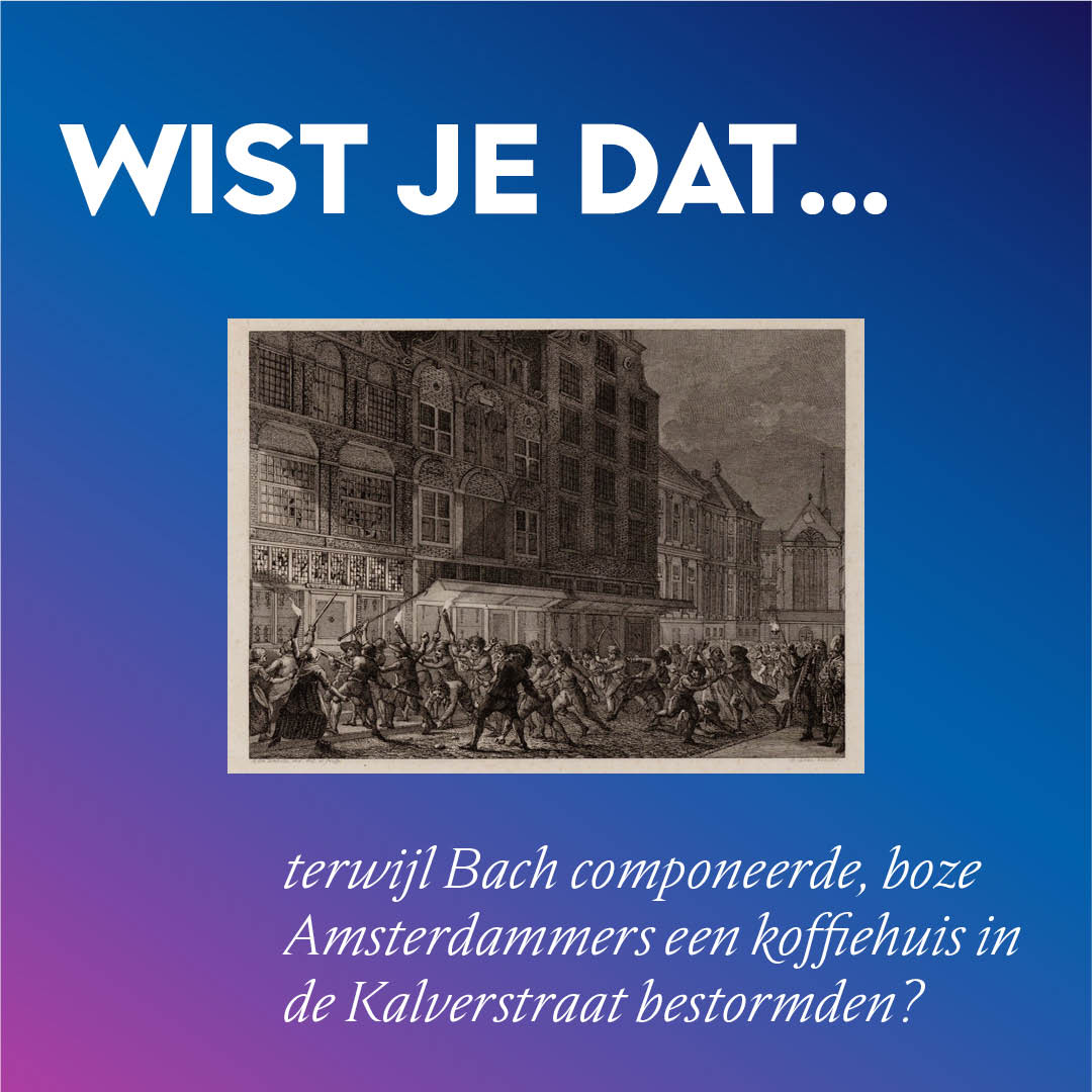 Wist je dat... in 1720, boze Amsterdammers het koffiehuis 'Quincampoix' op de Kalverstraat bestormden? Dit deden zij om speculanten en optiehandelaars, die handelden in nepaandelen met als doel: het snel verdienen van veel geld, een lesje te leren. Dit was dezelfde tijd waarin Bach de Cellosuites componeerde. 🎻
Benieuwd naar meer? Kom naar ons eerstvolgende optreden as zondag 8 oktober om 12.30 Wijkcentrum De Bakermat te Arnhem. Koop nu je tickets via de link in de bio! 💜💙
@luthersamsterdam @luthersegemeentearnhem @theaterinsblau @stadsgehoorzaalkampen @lutherse_kerk_denhaag
#TheaterVanDeHeelheid #LutherseKerkUtrecht #Theater #Utrecht #BeleefHetMetOns #BachLuther #LutherseGemeente #LutherseKerk #Voorstelling #Heelheid #UniekeErvaring #UtrechtEvents #TheaterInUtrecht #MuziekTheater #CultuurInUtrecht #EvenementenInUtrecht #SamenUit #TheaterBeleving #VriendenUitnodigen #TicketsBeschikbaar #UtrechtCultuur #CultureleErvaring