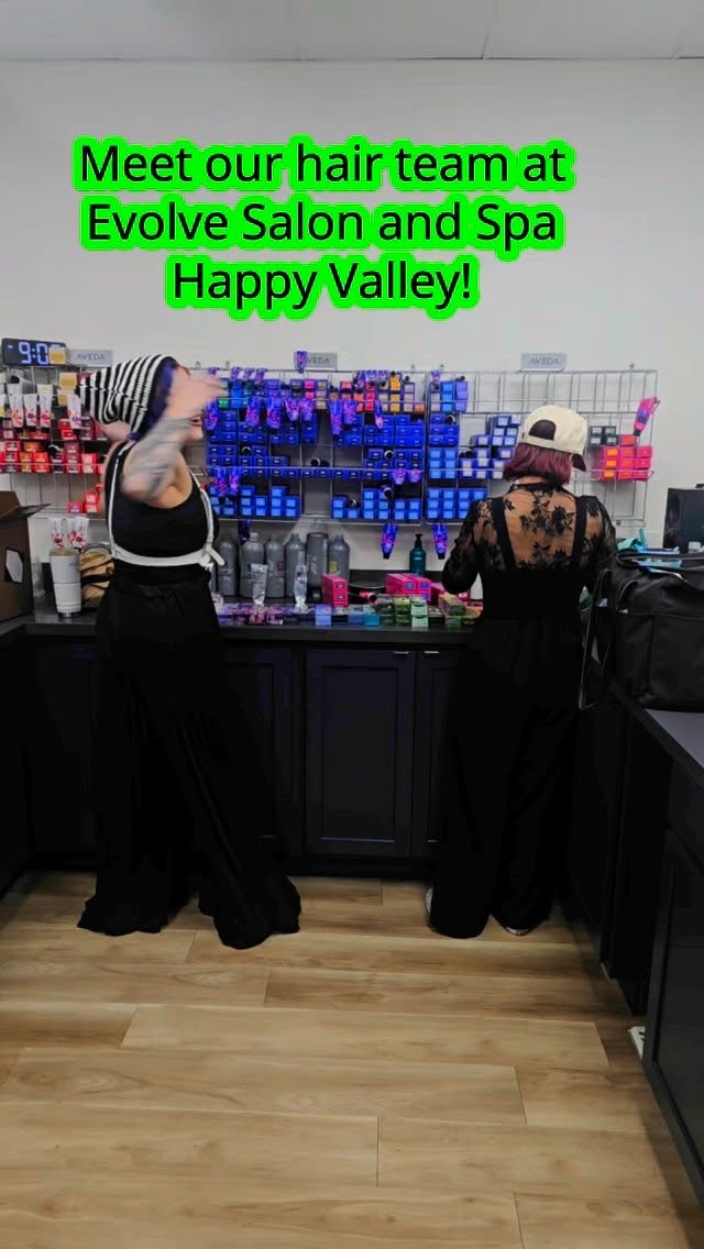 Give us a call to schedule at 480-361-1604! Located off 67th ave and Happy Valley in Glendale AZ. We proudly use @aveda color!
#vegan #nontoxic #avedacolor #peoriasalon #glendalesalon