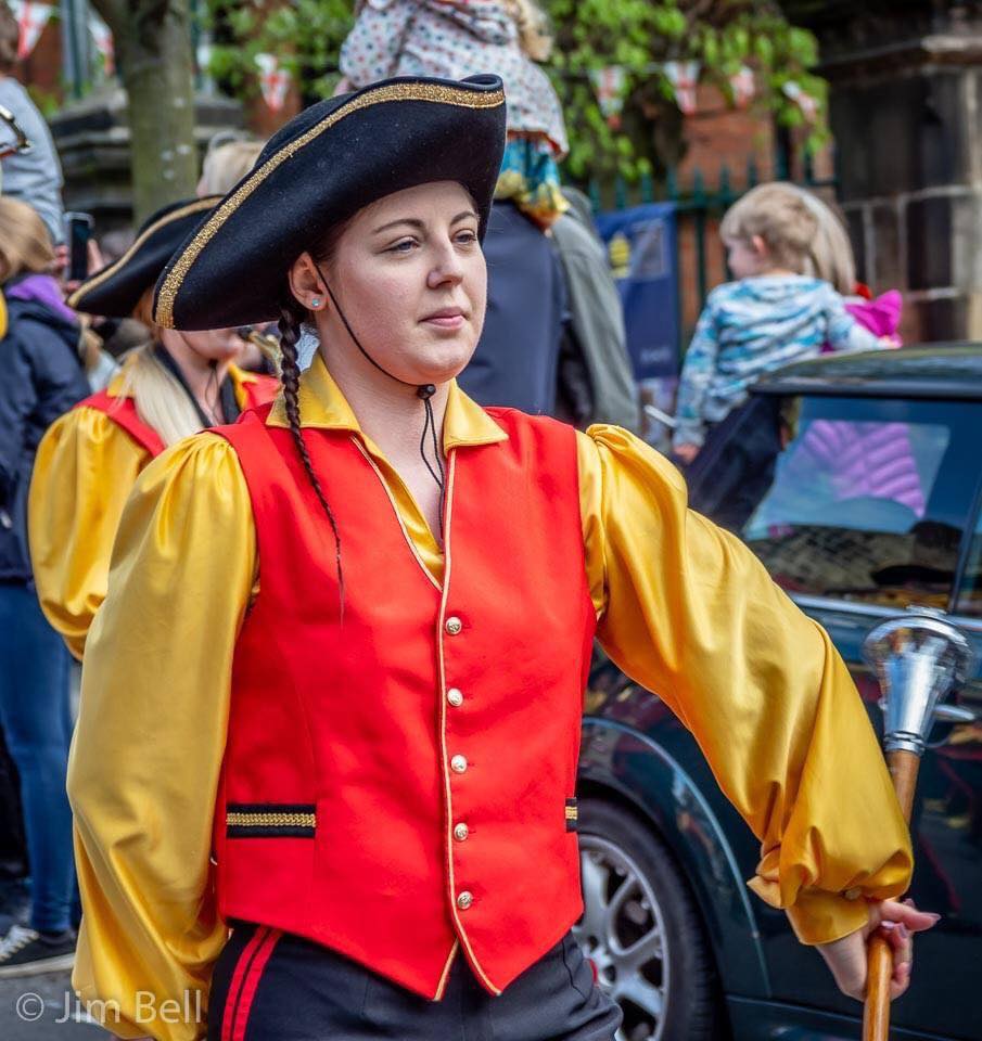 🎈🎁🎶Happy 30th Birthday to our Drum Major Ellie. 🎶🎁🎈
#birthday #marchingband #ambassadorsshowbandderby #redblackandgold #ukband #insturment