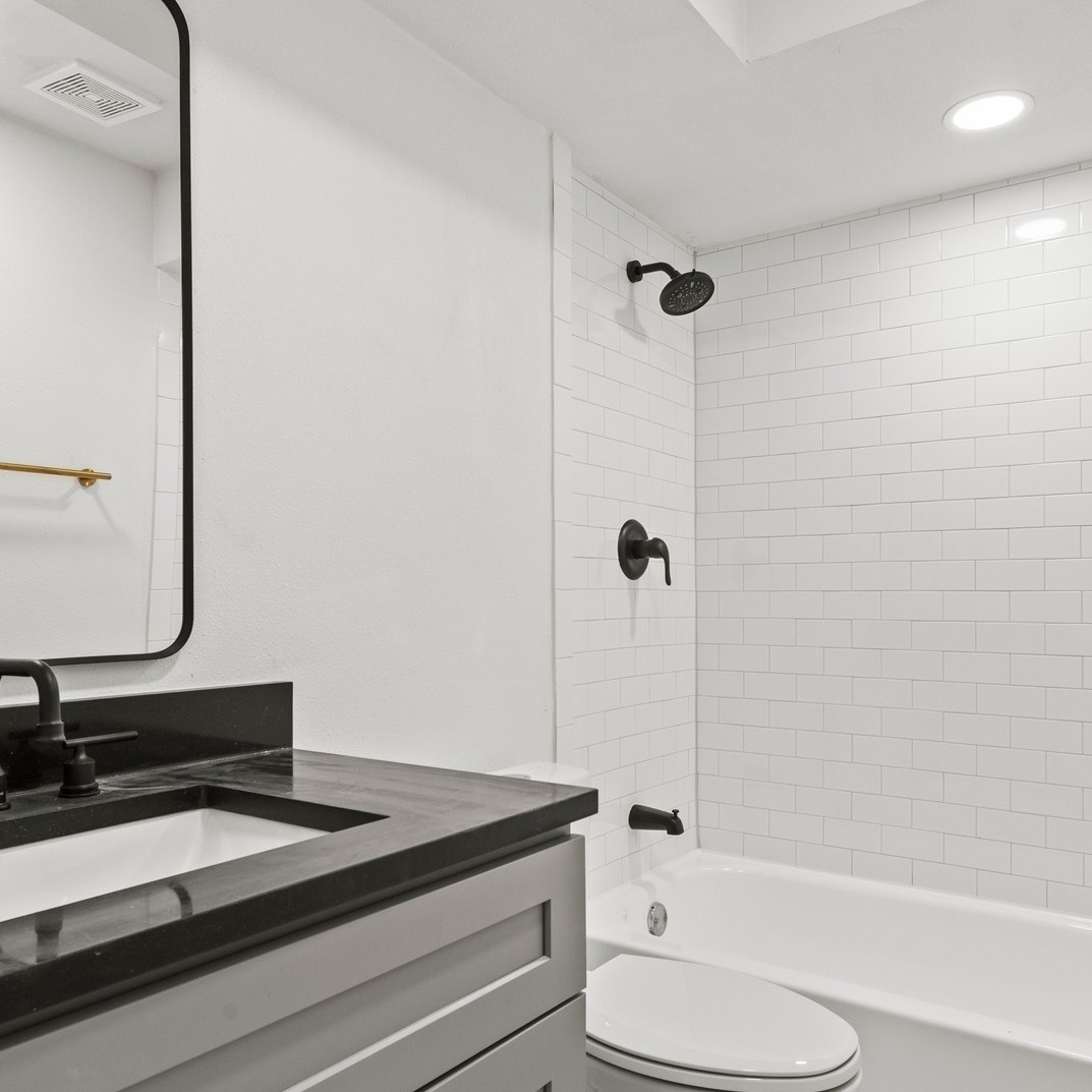 Check out this bathroom renovation that showcases the magic we can achieve at Oikos Contracting! With meticulous craftsmanship and an eye for design, we turned a risky room into a resplendent retreat. 🛠️🎉
Swipe to see the incredible before and after photos! 📸👀
#BathroomTransformation #LuxuryBathroom #OikosContracting #HomeRenovation #DreamBathroom #homerenovation #restoration #oikos