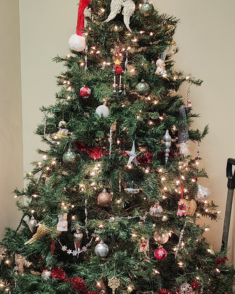 🎉 Grand Opening of Blended Solutions Bookstore! 📚✨
When: Sundown in Sundre, December 6th 9am-9pm
📍 Where: Blended Solutions, Sundre (306 Main Ave West Bay1)
Step into Blended Solutions Bookstore, your new favorite spot in town! Explore a delightful collection of books donated and consigned by our very own community! Our cozy atmosphere invites you to browse, read, and discover your next great adventure.
But that's not all! Blended Solutions isn’t just a bookstore – it’s “The Meeting Place”, where friends, clients, and coworkers can come together, hang out, focus, meet with a purpose!
Our meeting place offers reasonable rates, by the hour with:
☕ Unlimited coffee and tea
🌐 High-speed internet
🛋️ Comfortable meeting spaces, including a living room-style office, conference style room and flex spaces.
Whether you're here for the books, the connection, or a quiet place to focus, we have something for everyone!
💡 Special Event: Don’t miss our featured vendor, Resting Beef Face, adding a unique touch to the evening.
📸 Special Offer: Snap a photo and tag us during Sundown in Sundre to receive one free hour of space usage!
Let’s make Blended Solutionsthe heart of our community – a place to read, connect, and create. See you at Sundown in Sundre!
#BlendedSolutions #BookstoreGrandOpening #TheMeetingPlace #SundownInSundre #ReadConnectCreate
@resting_beef_face