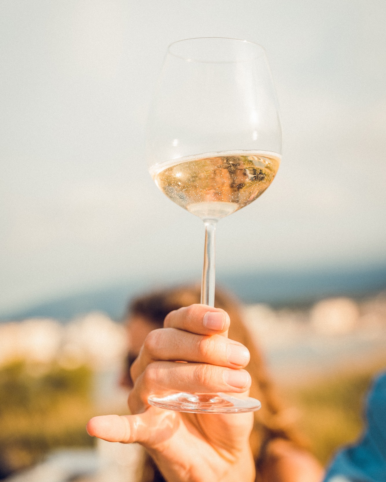 L'été pointe enfin le bout de son nez au Pays Basque ! 🌞
Chez Loreak, on célèbre la saison ensoleillée avec notre délicieuse sangria, le compagnon parfait pour des moments conviviaux entre amis. 🍹✨
L'abus d'alcool est dangereux pour la santé. A consommer avec modération.