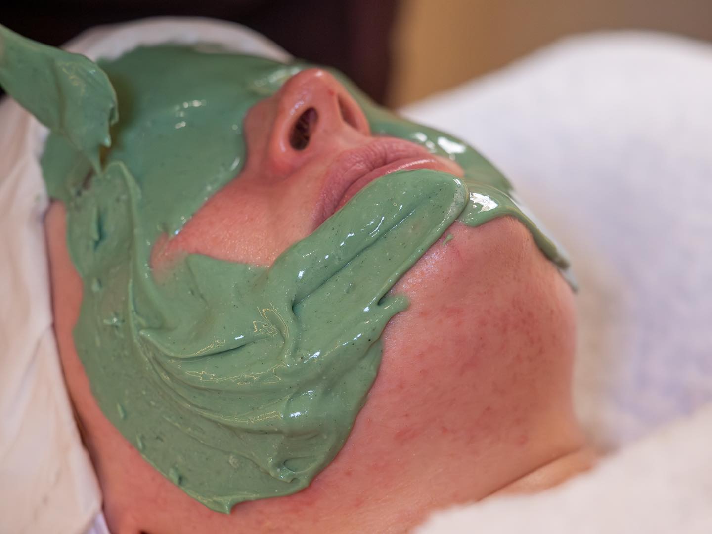 Our amazing Alga based mask that is an incredibly hydrating and soothing treatment, the perfect end to our signature facials 💚
Full of essential fatty acids, it further helps to enhance the penetration of creams and oils used during your facial into the skin. You will leave feeling very refreshed!
MAILING LIST ✨ watch out for something coming to your inboxes later this week (a cheeky facial special)
Sign up to our mailing list via our website if you haven’t already
#skincare #skin #skincareroutine #skintreatment #skincaregoals #FacialTreatment #facial #facialmassage
