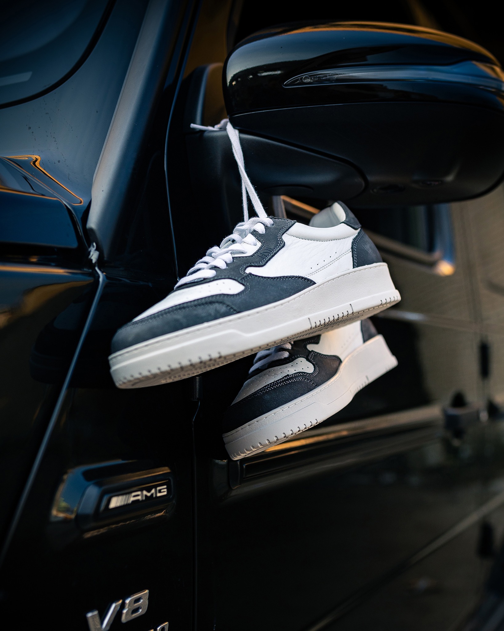 STRLGHT.
Reimagined essentials.
#HSW #STRLGHT #OwnIt